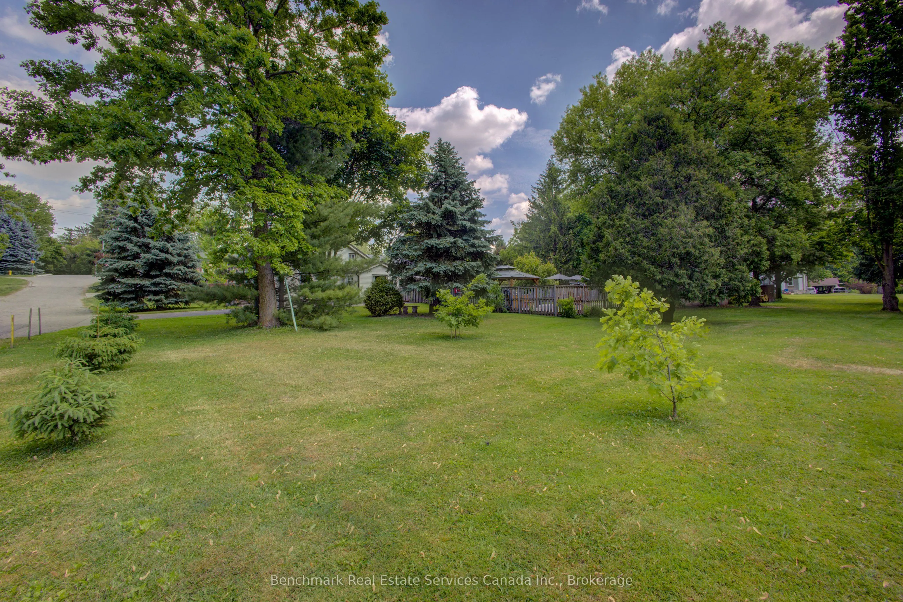 87 St Andrew Street N