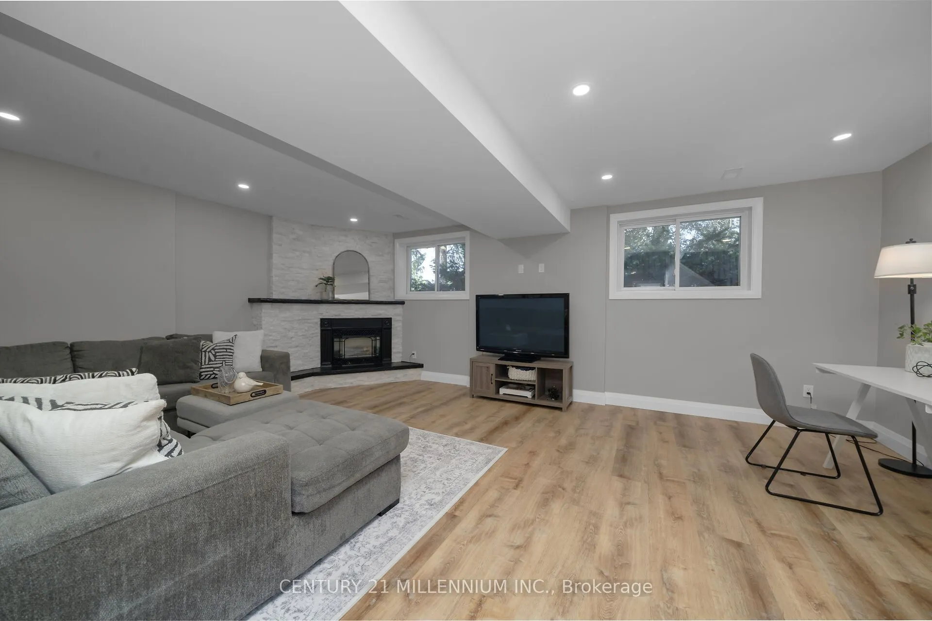 41 Douglas Crescent