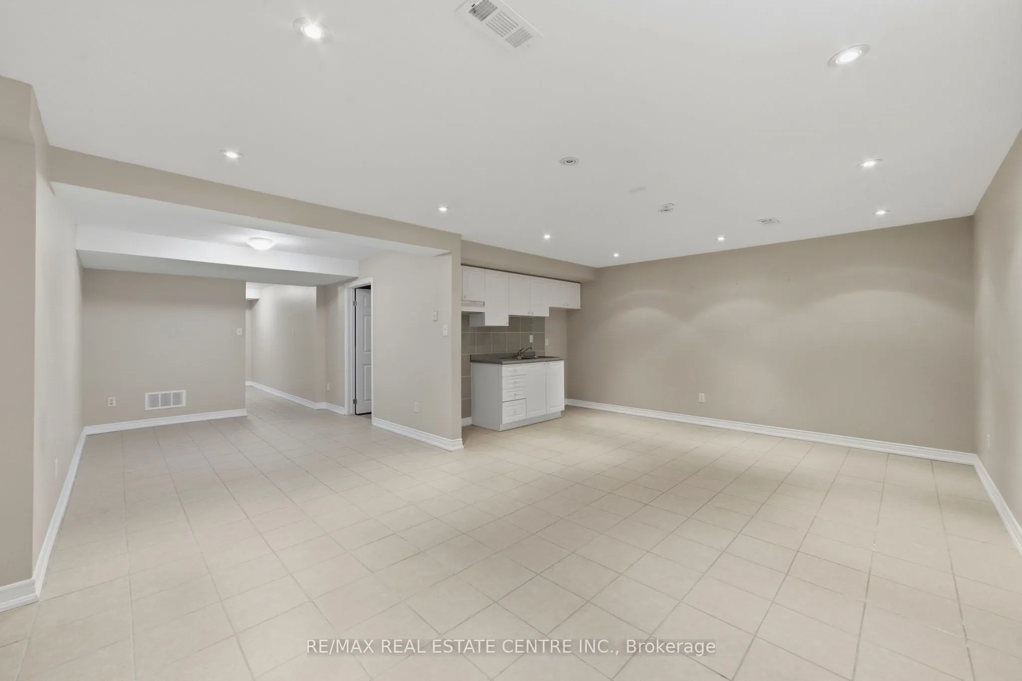 876 GOLF LINKS Road #1