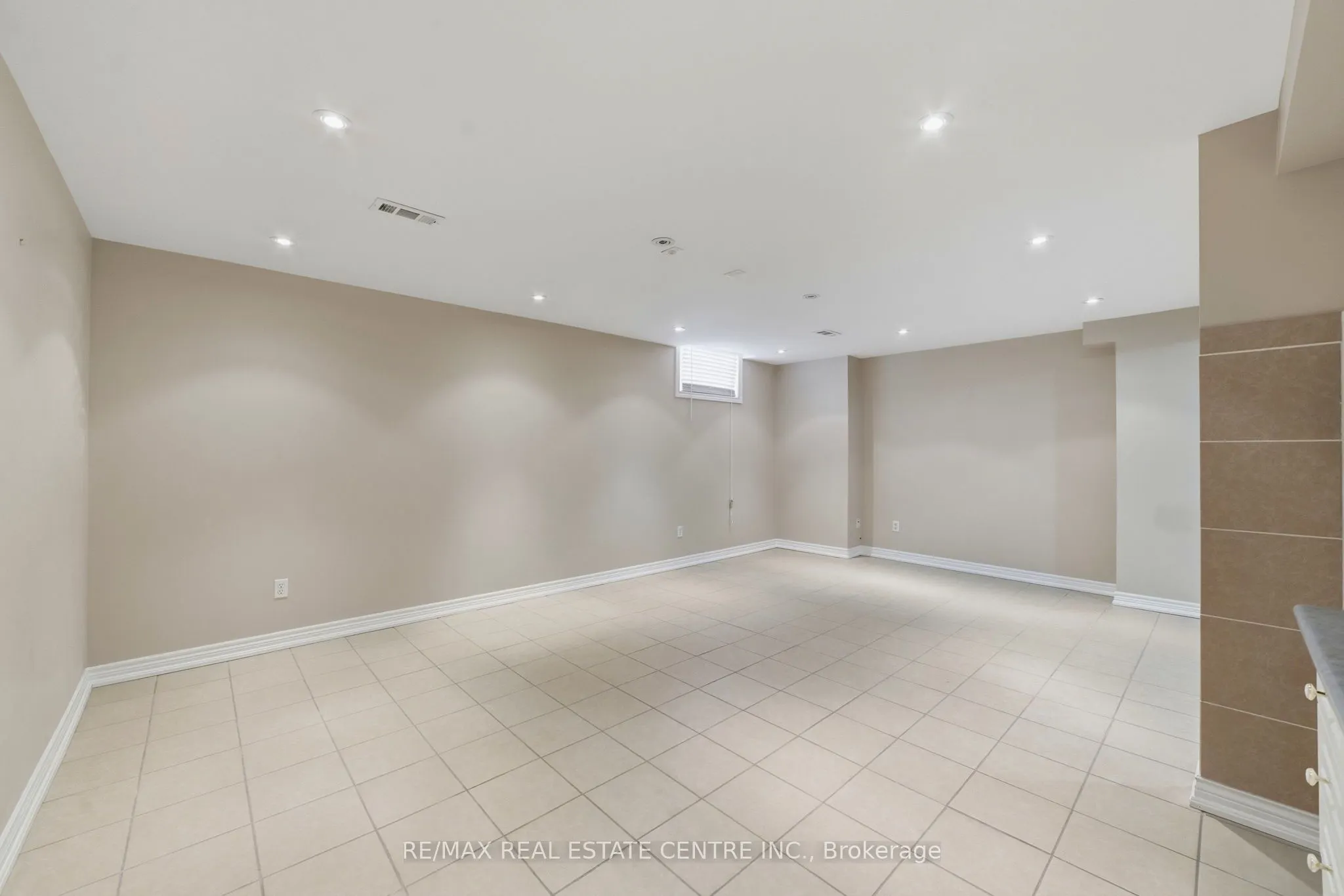 876 GOLF LINKS Road #1