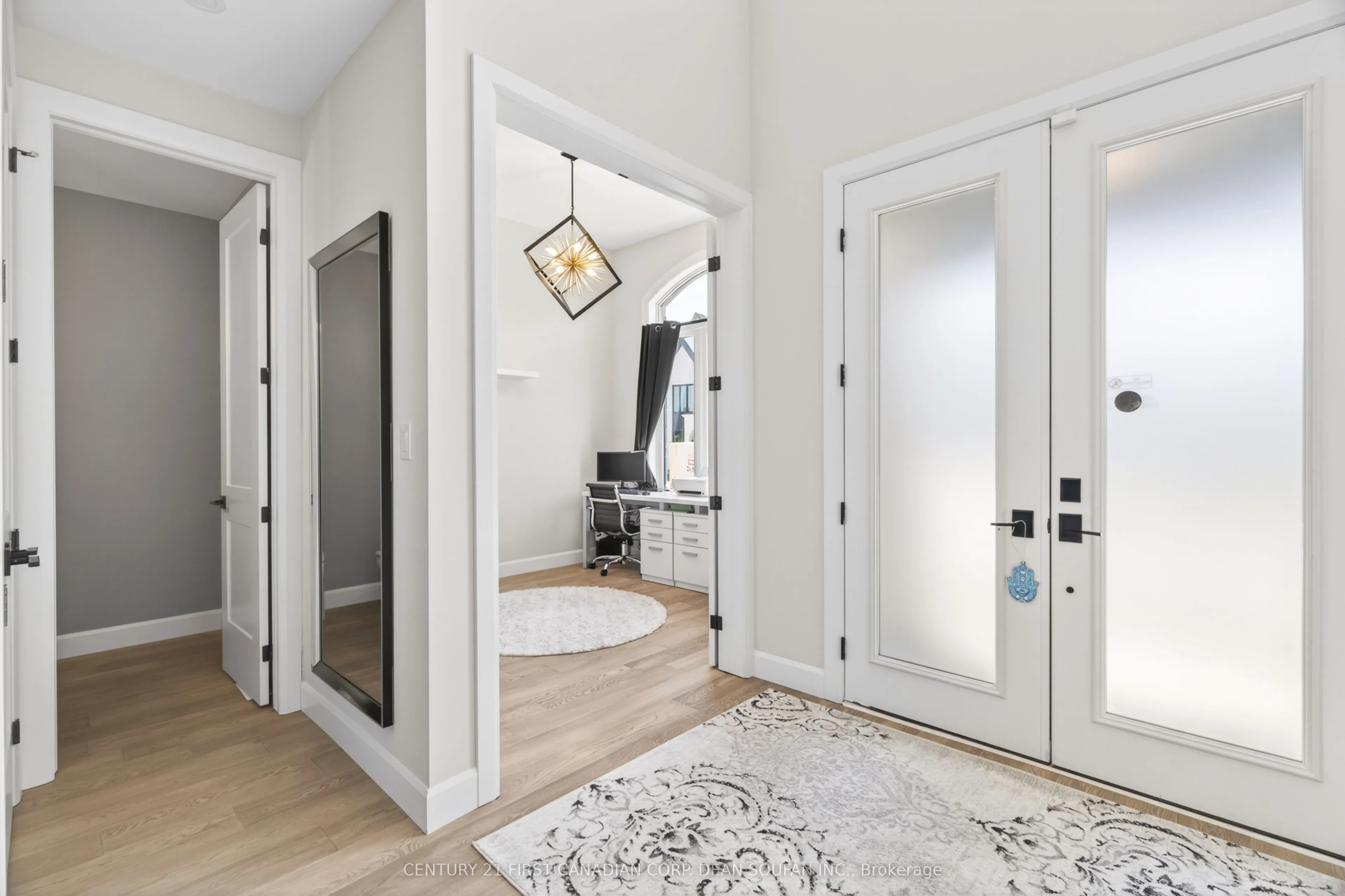 7251 Silver Creek Circle