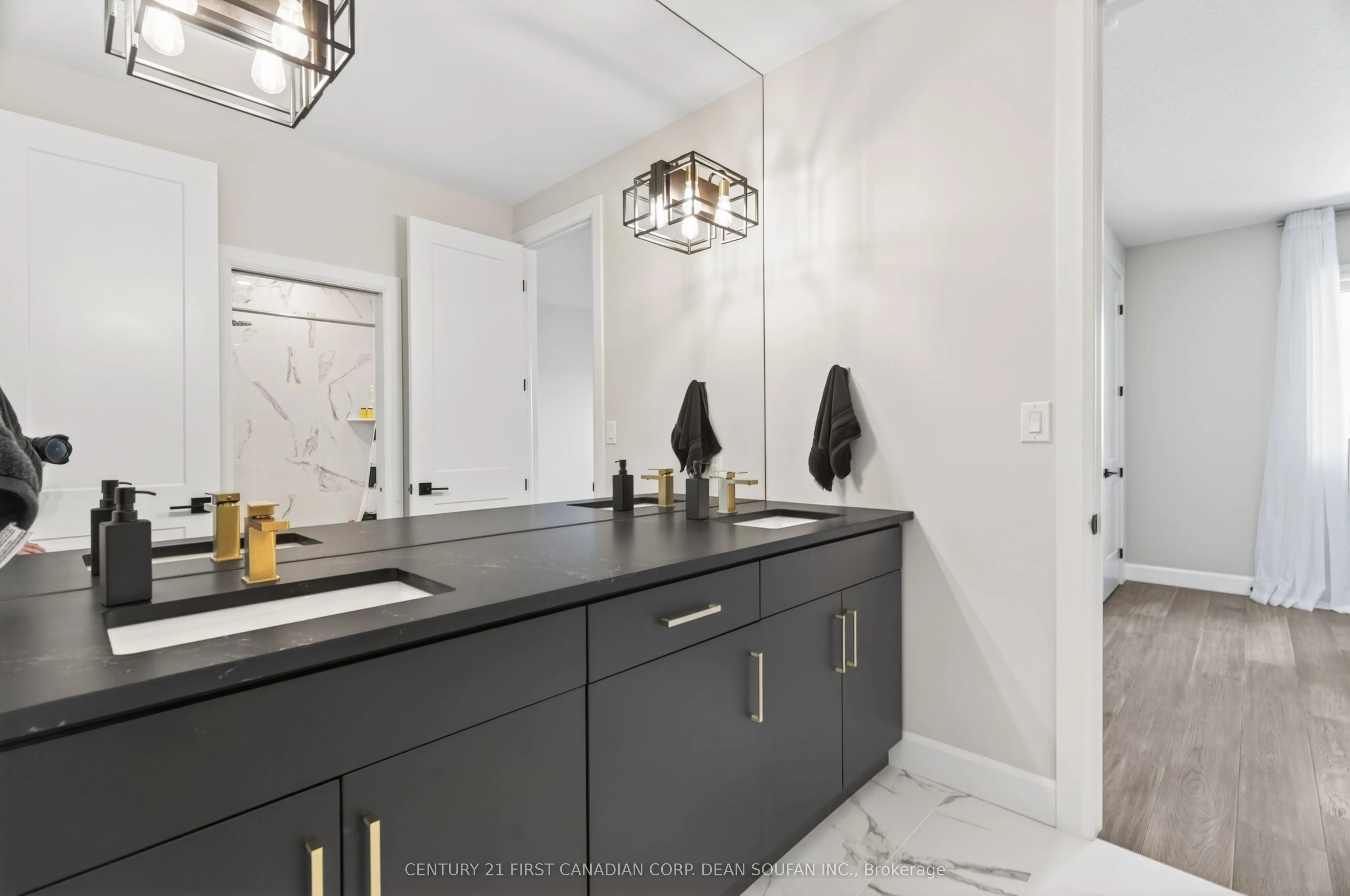 7251 Silver Creek Circle