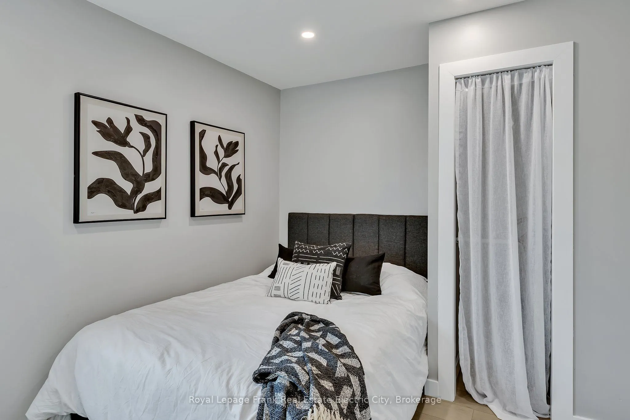 547 Rose Avenue