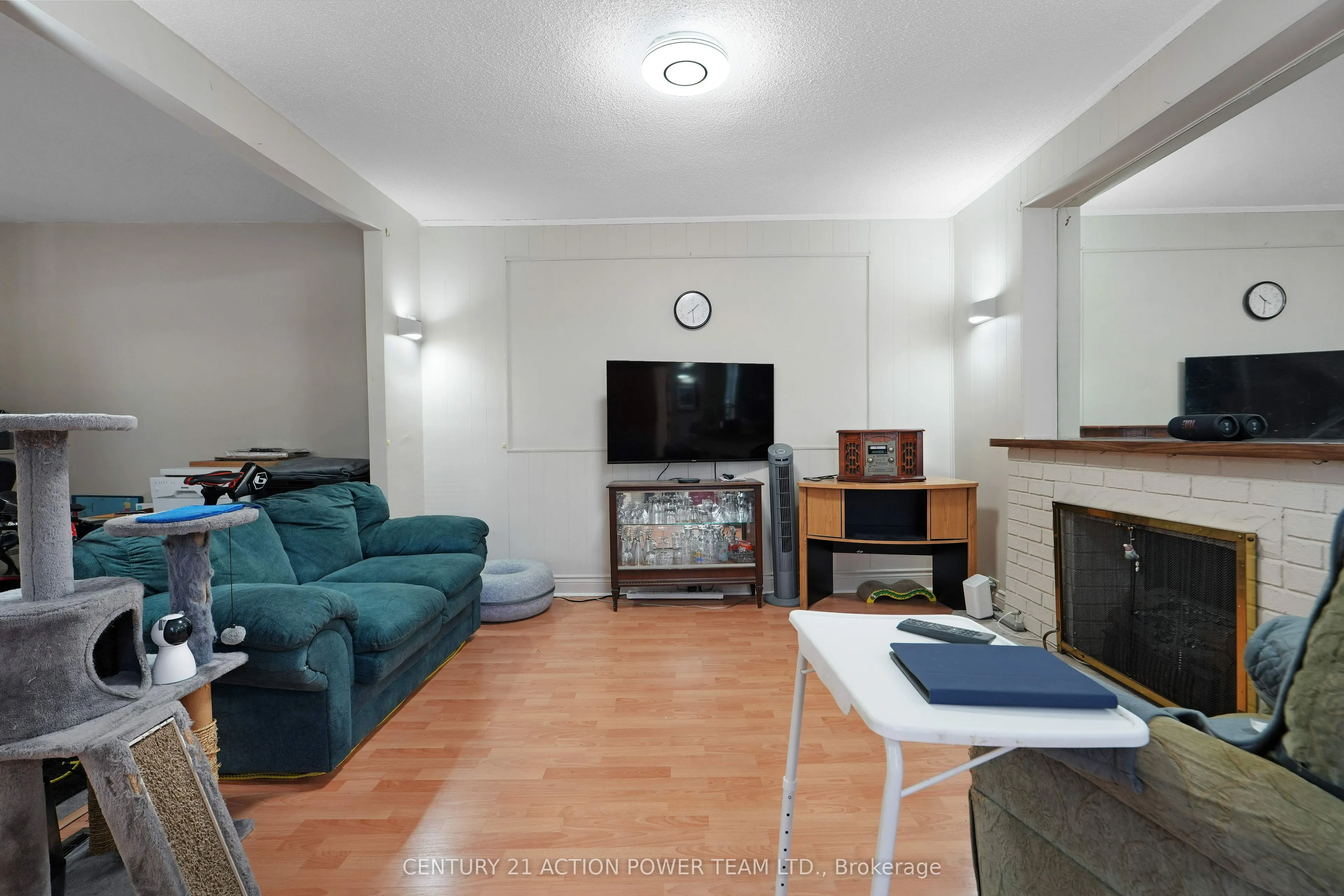 222 Montfort Street