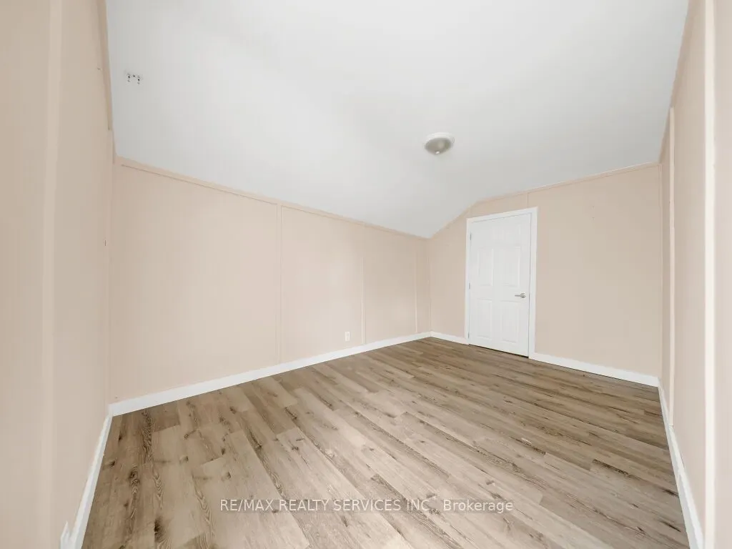 123 Main Street W