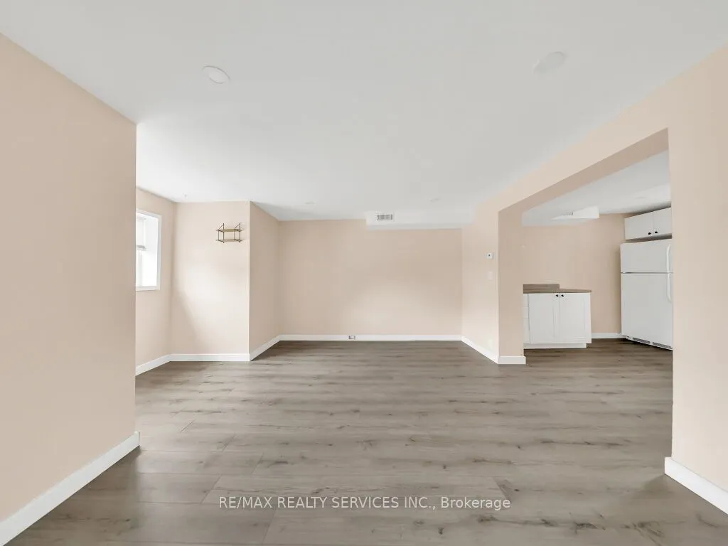 123 Main Street W