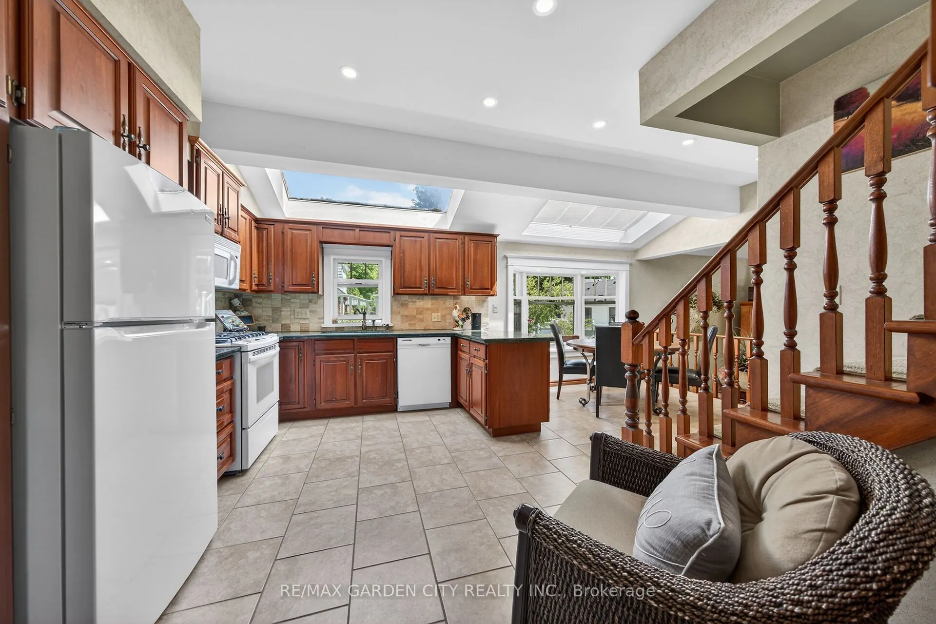 24-26 MAPLE Avenue