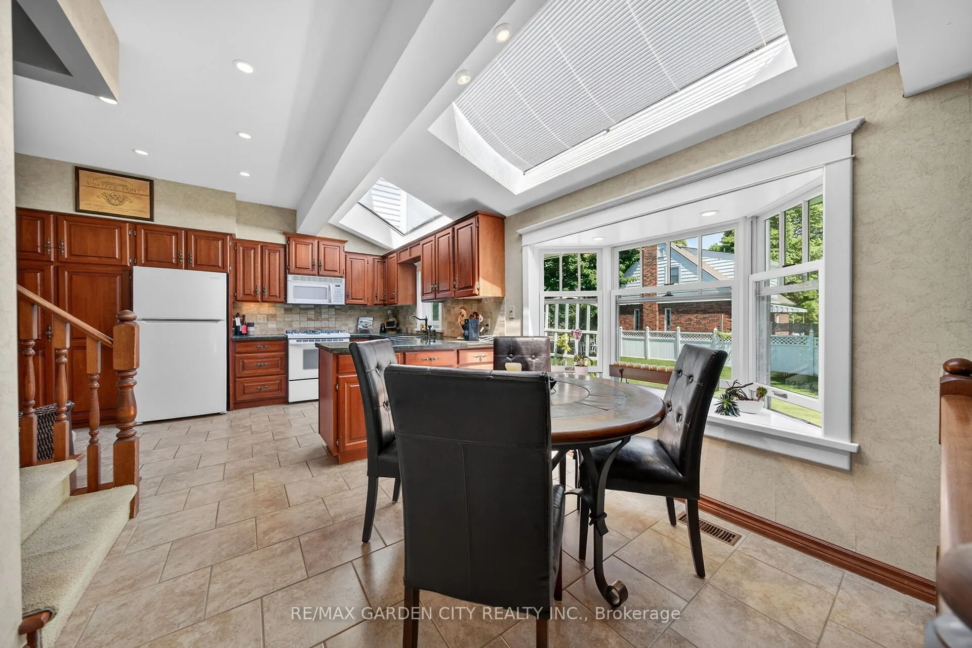 24-26 MAPLE Avenue
