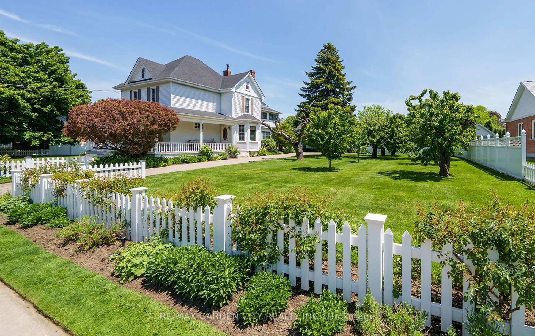 24-26 MAPLE Avenue