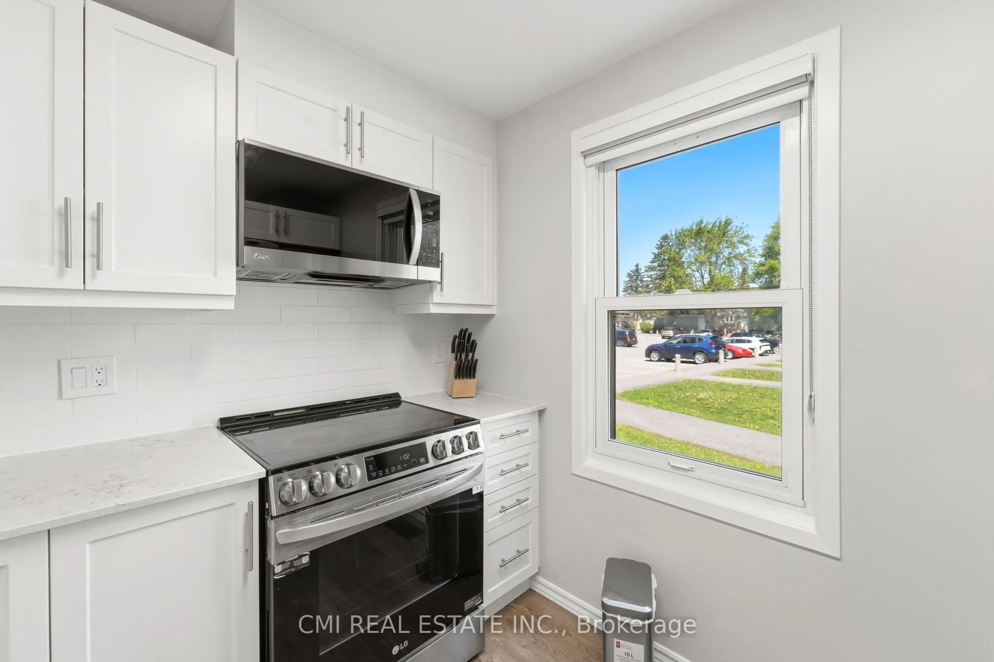 1765 Lamoureux Drive #B