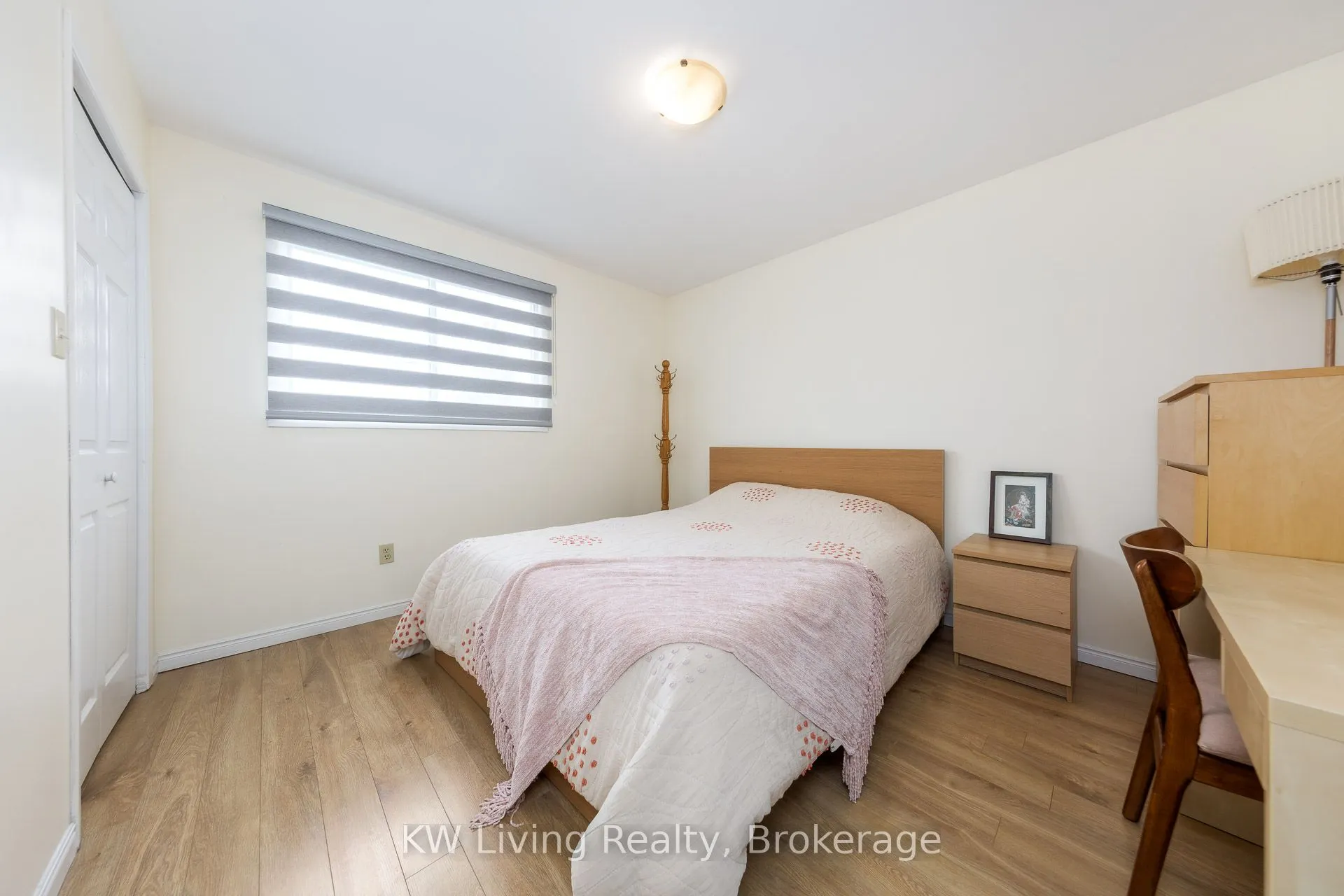 833 Fairbairn Street