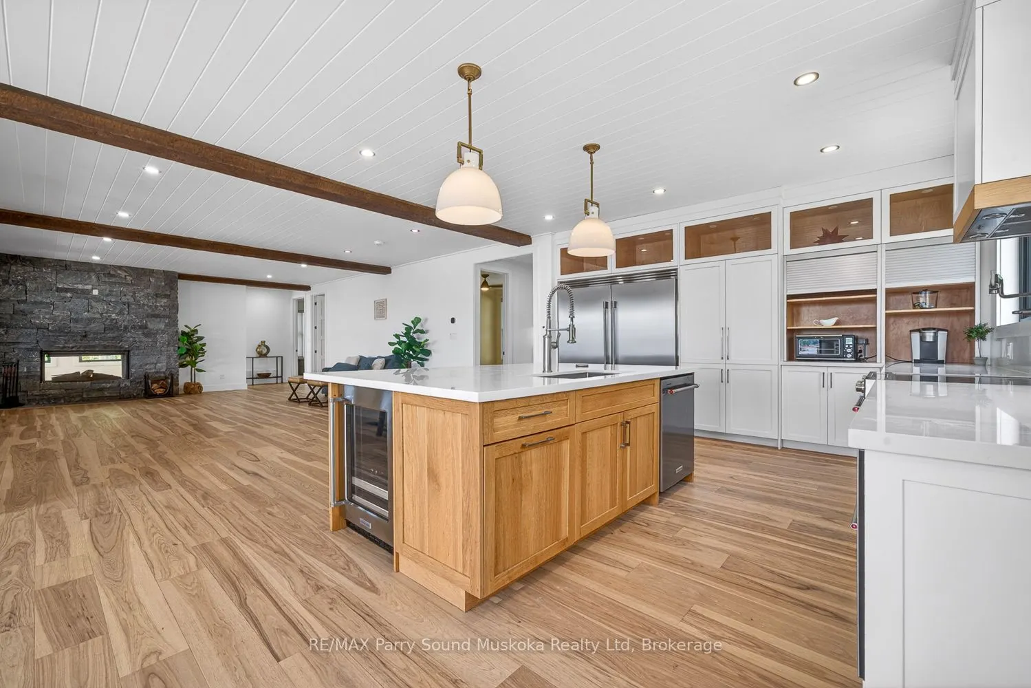 32 A11 Island