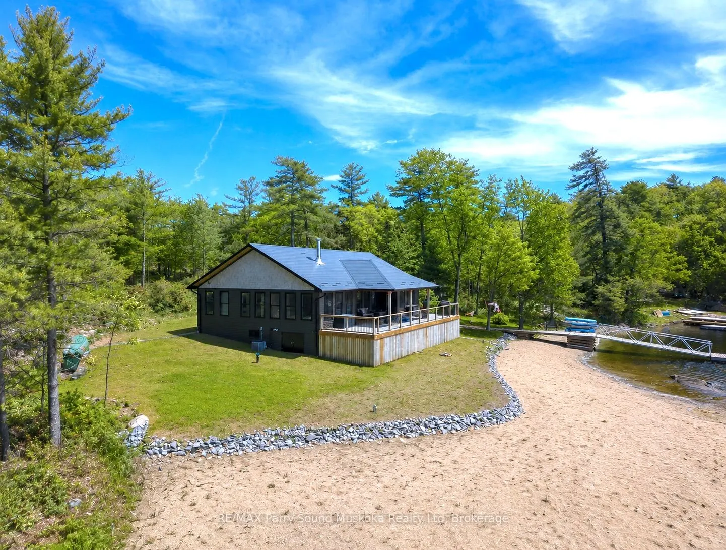 32 A11 Island