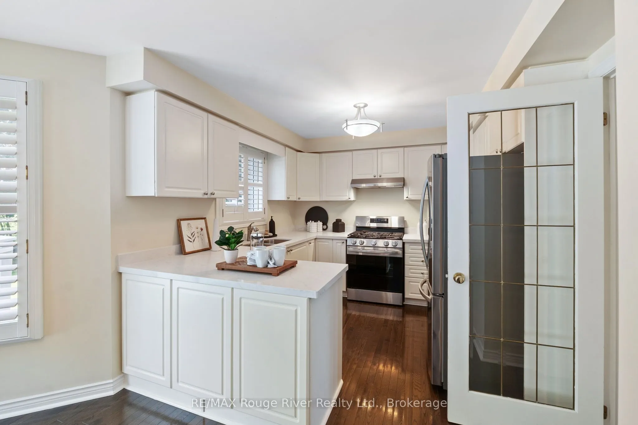 60 Weller Court