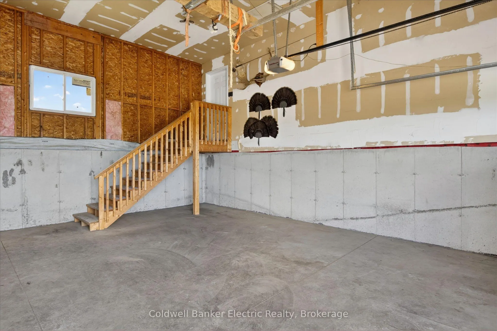 487 11th Concession W