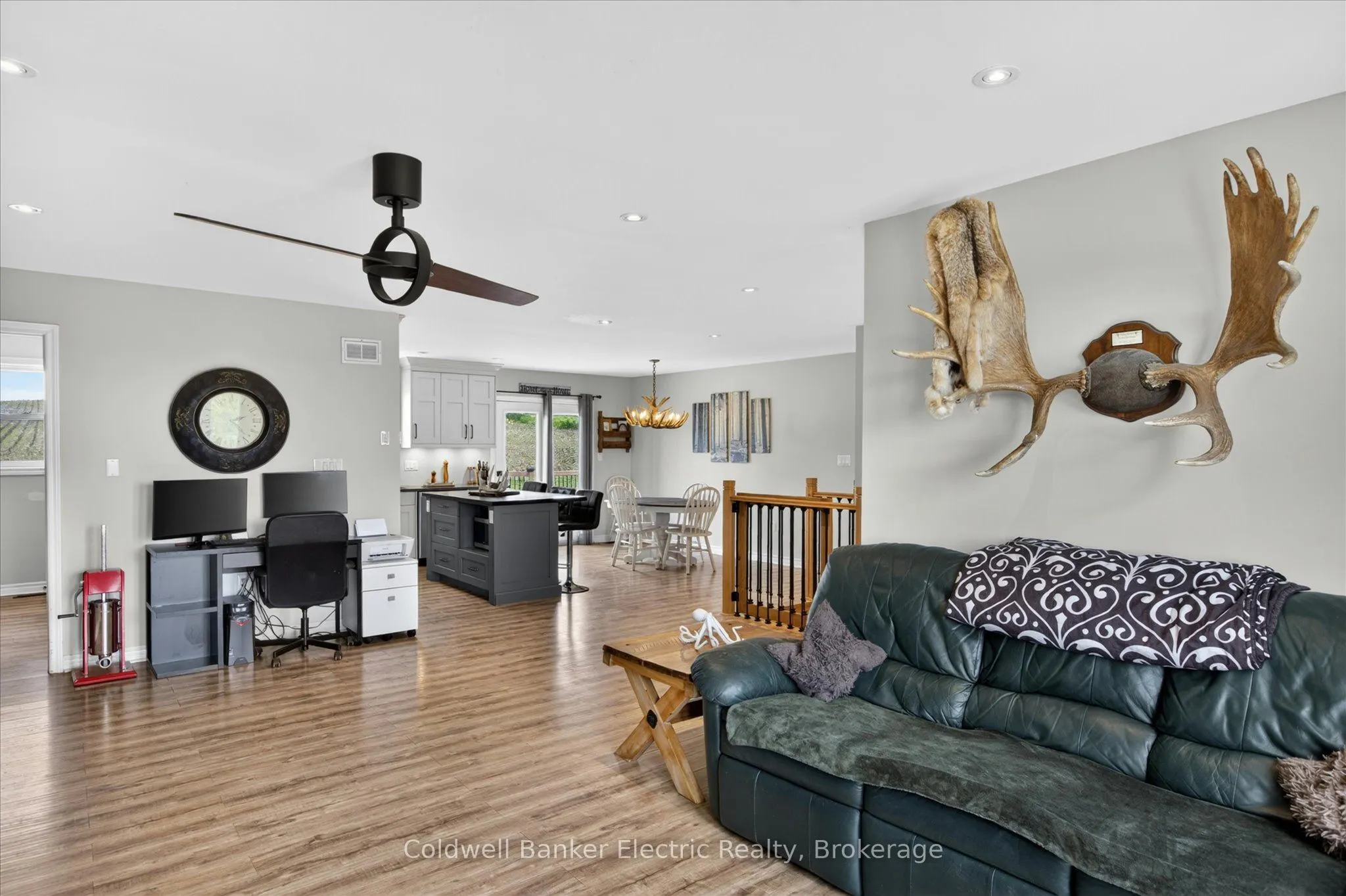 487 11th Concession W
