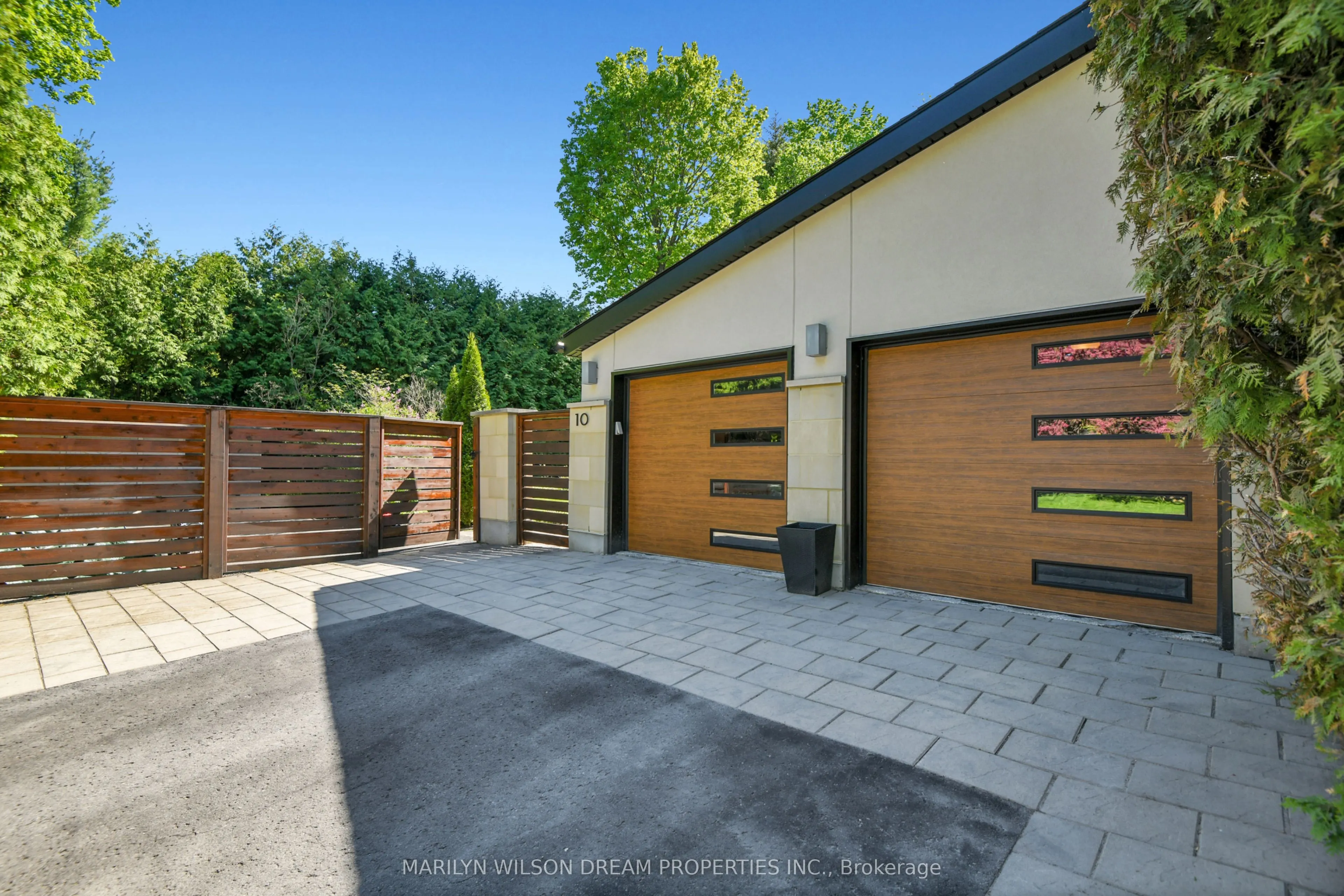 10 Burrows Road