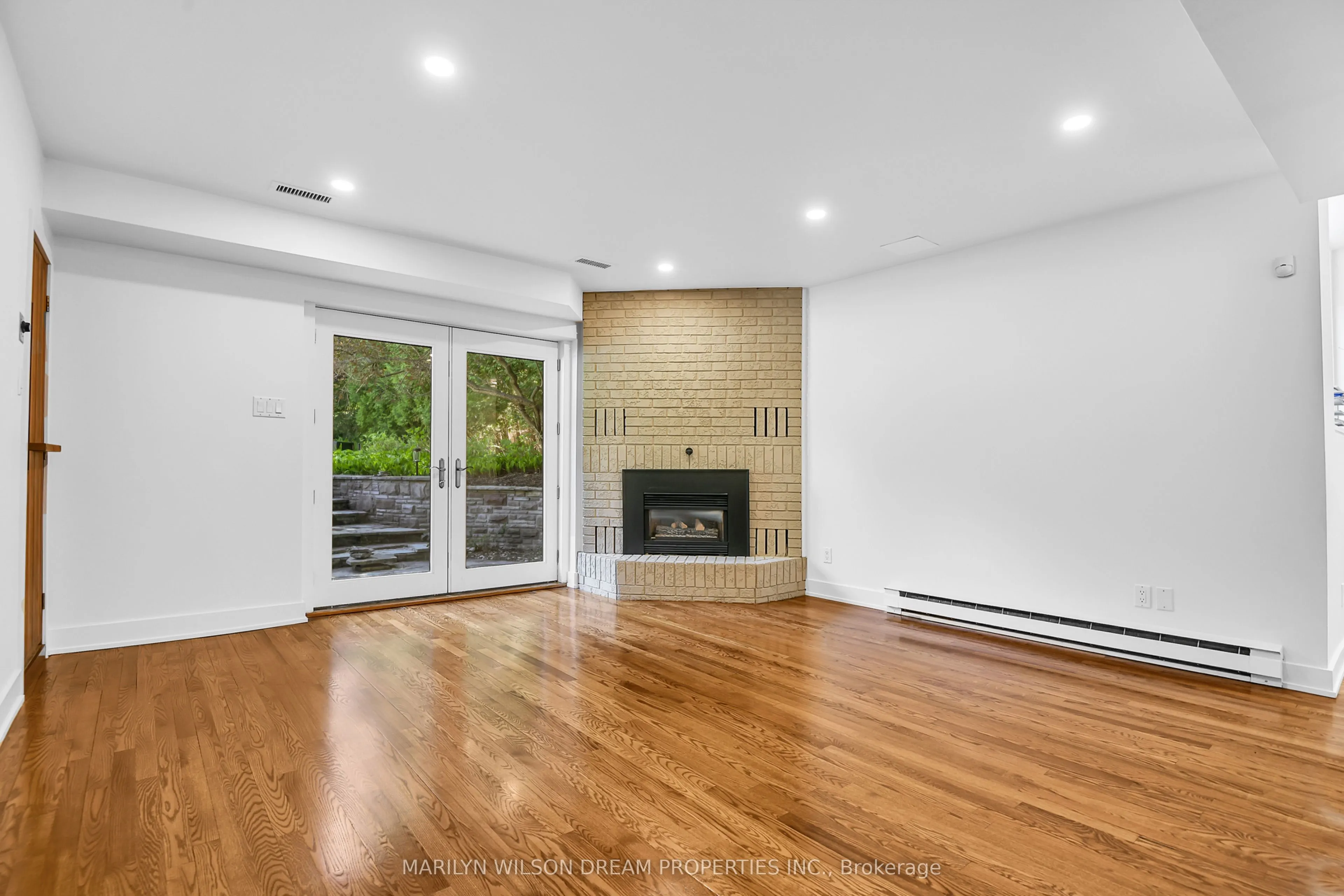 10 Burrows Road