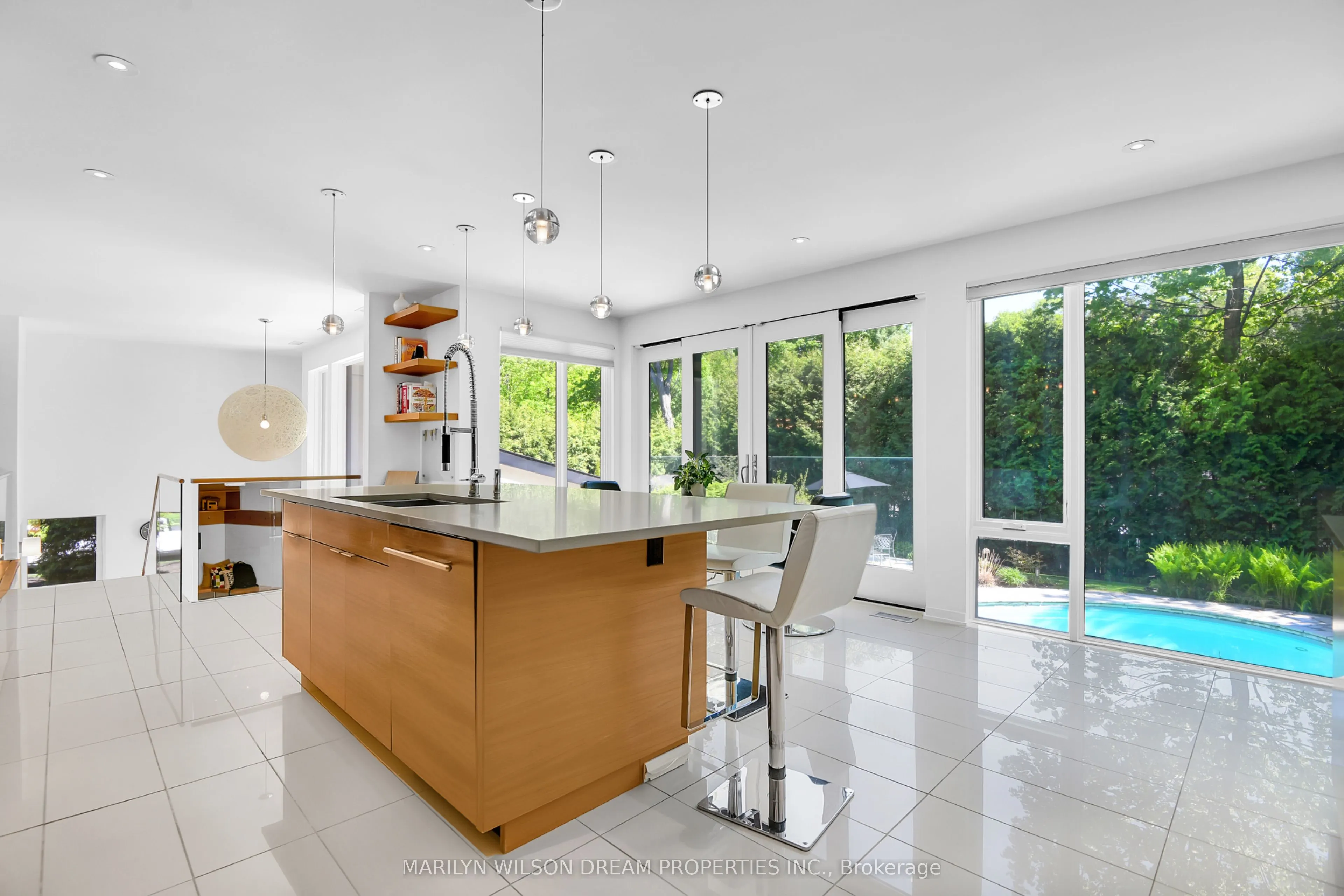 10 Burrows Road