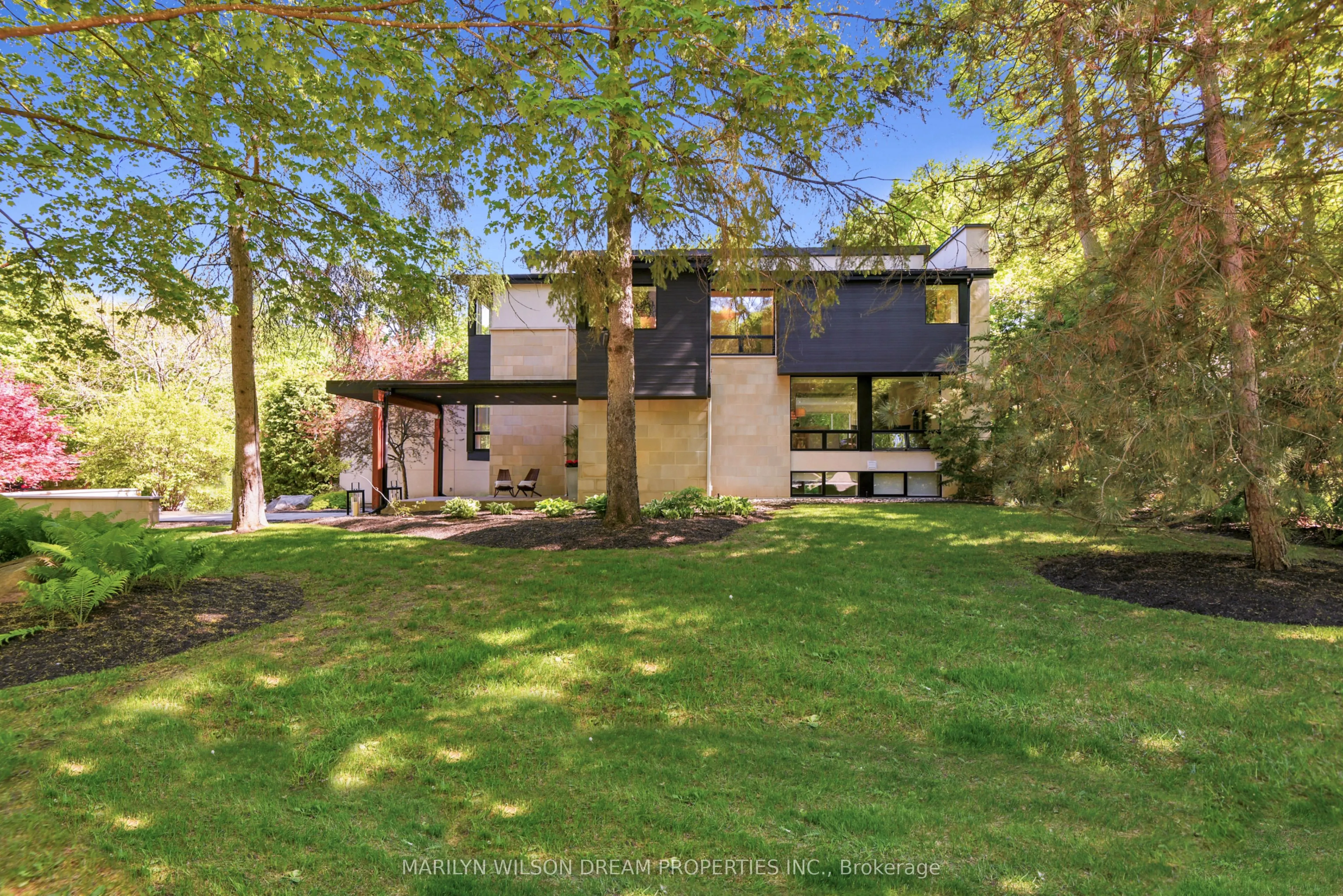 10 Burrows Road