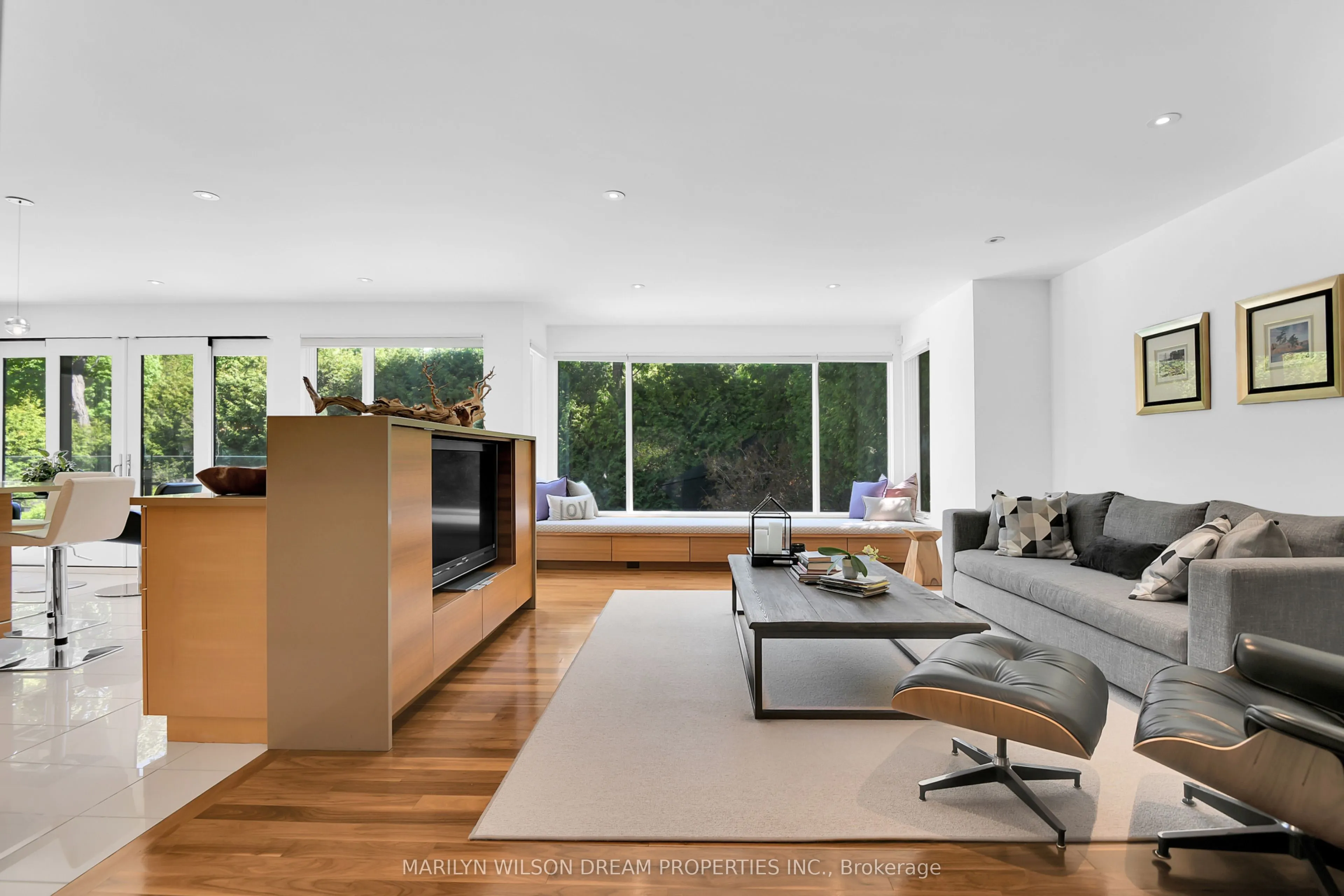 10 Burrows Road