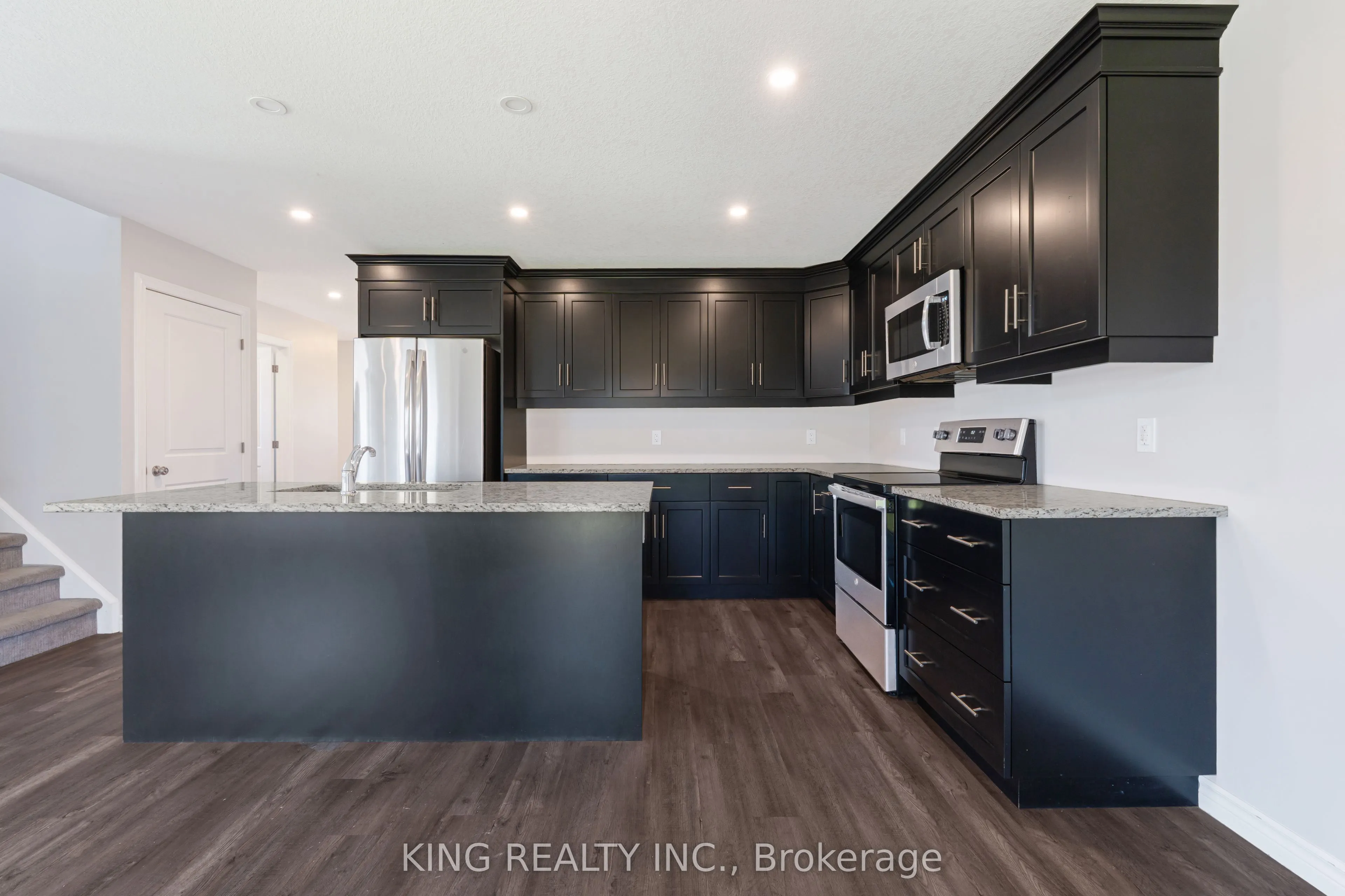 28 MINLER Street #1