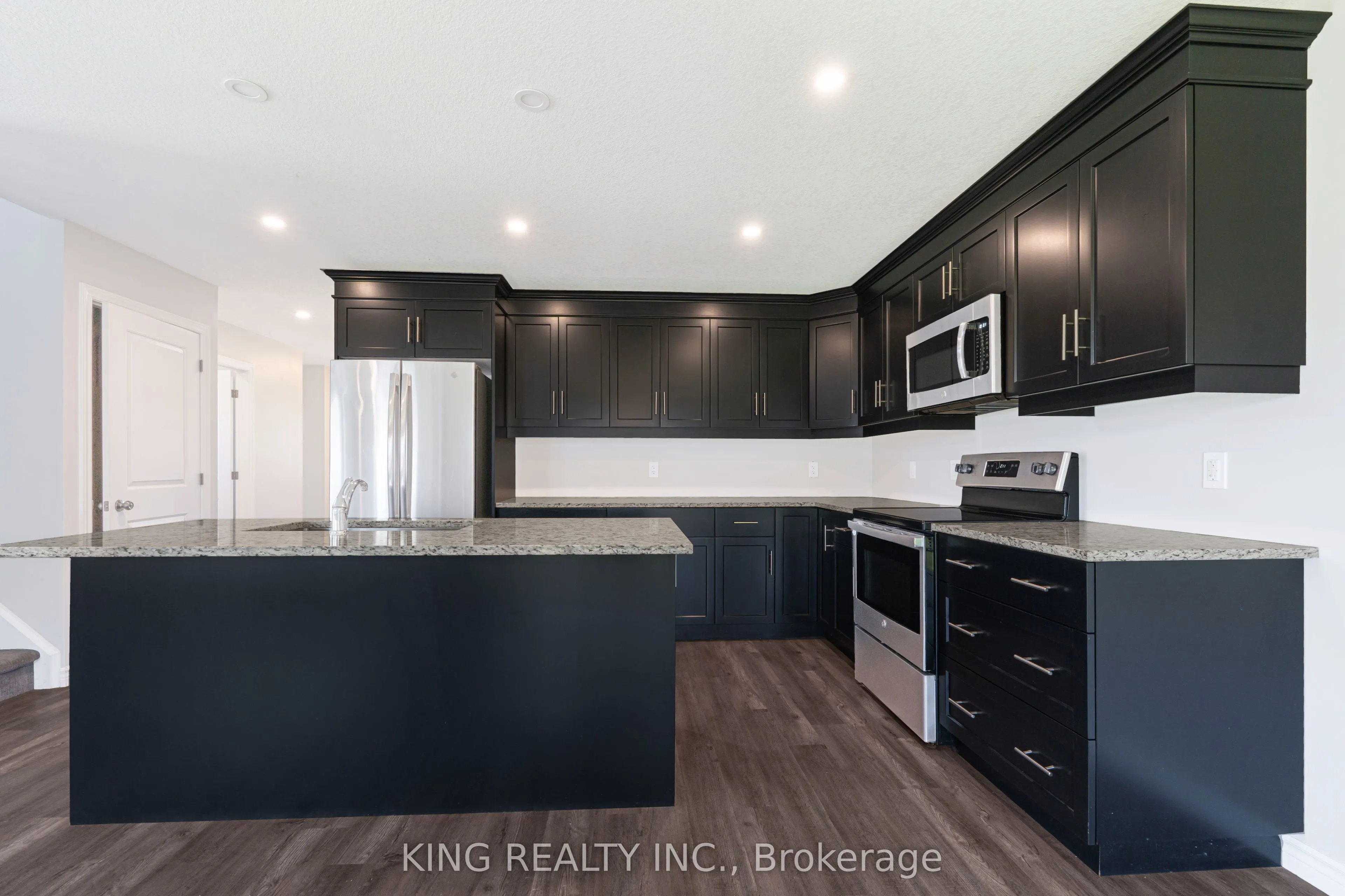 28 MINLER Street #1