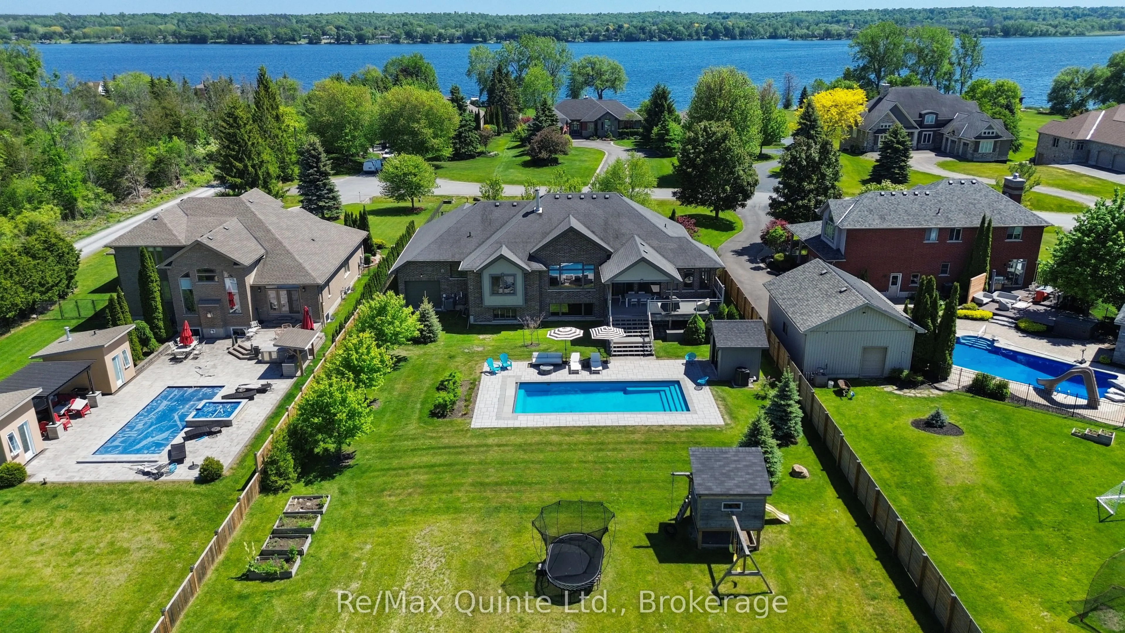 54 Settlers Landing Drive