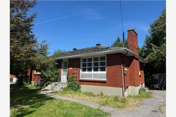 135 OAKRIDGE Boulevard