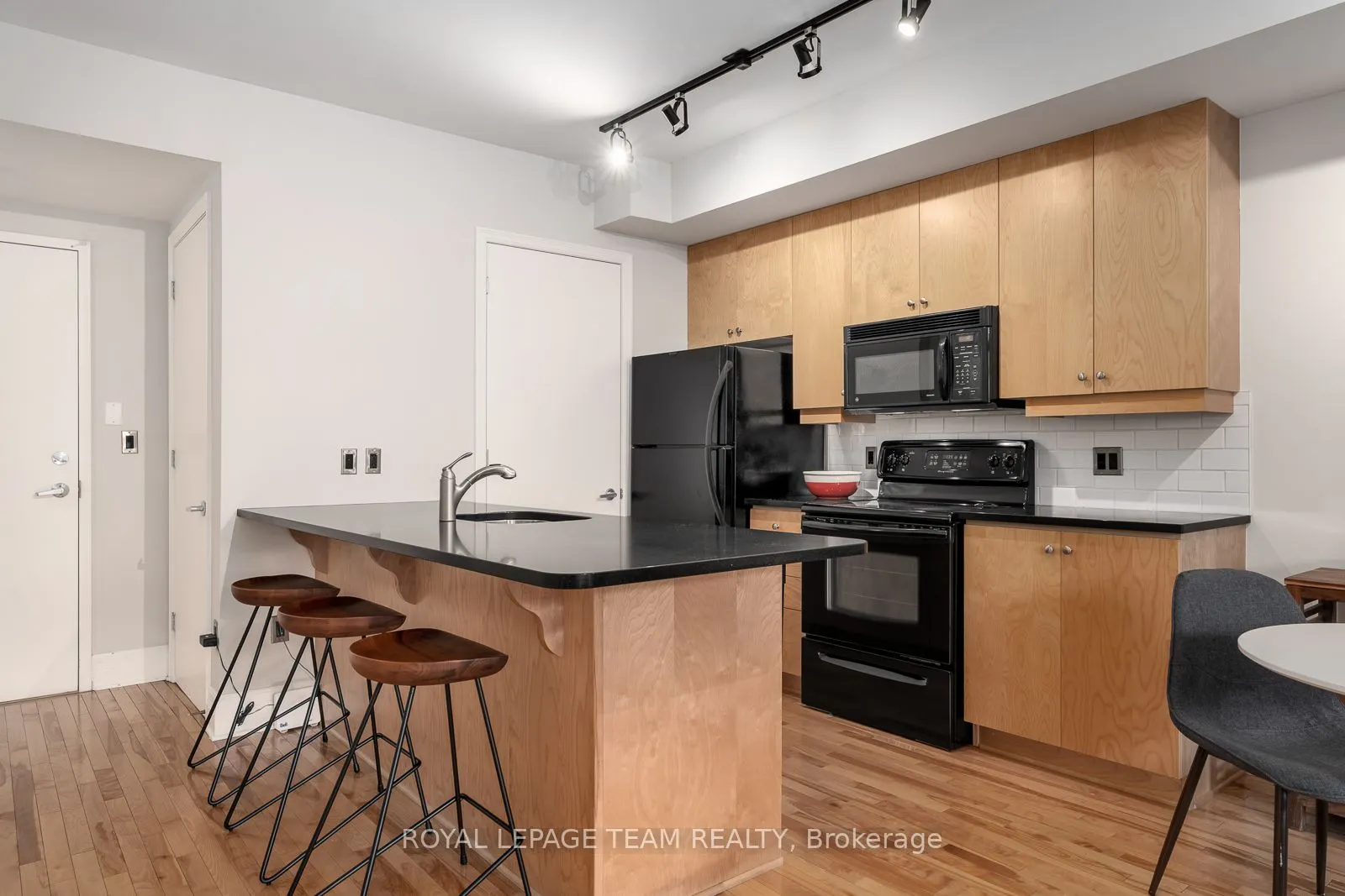 457 Mcleod Street #101