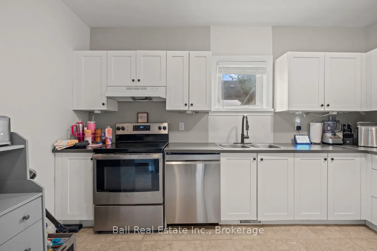 21 Aylmer Street S