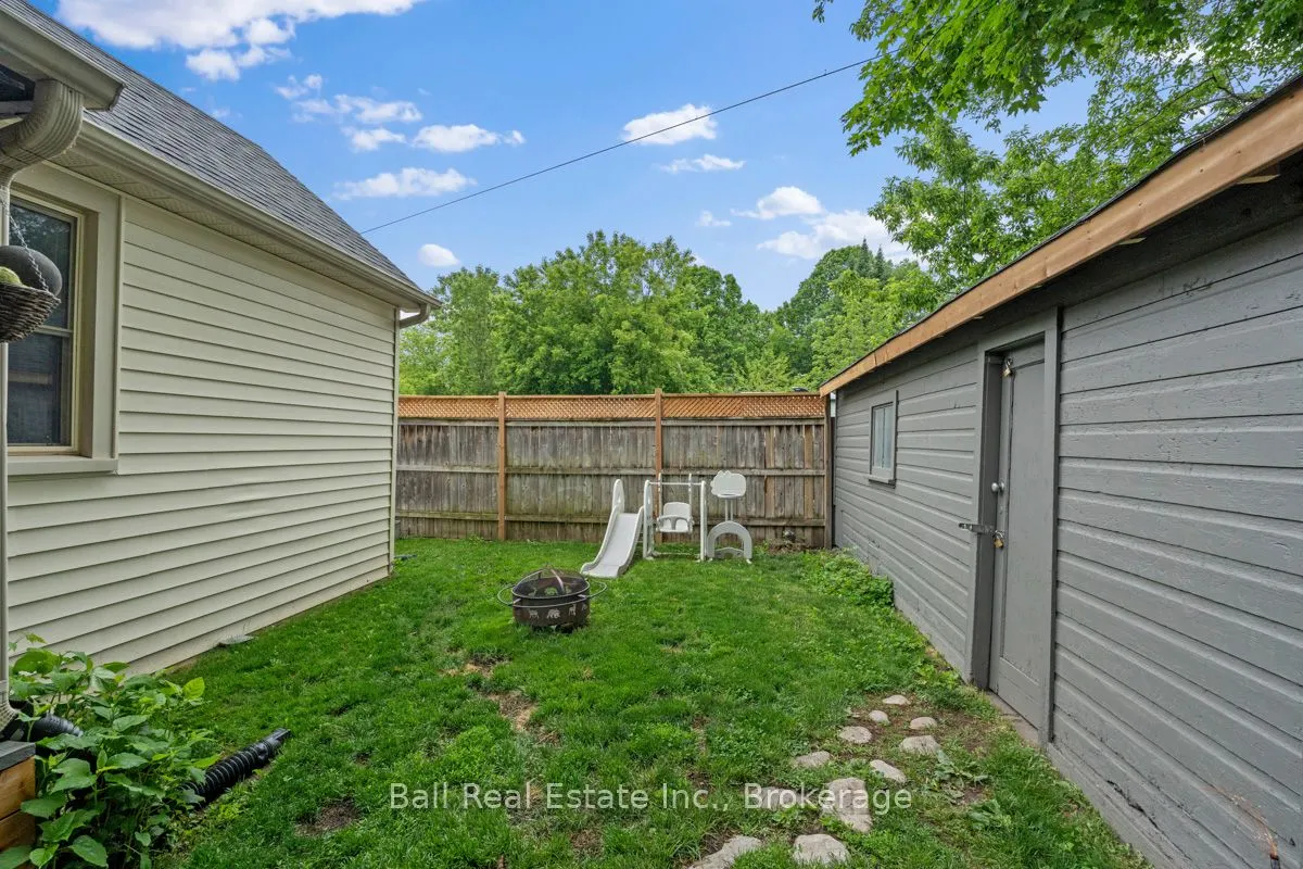 21 Aylmer Street S