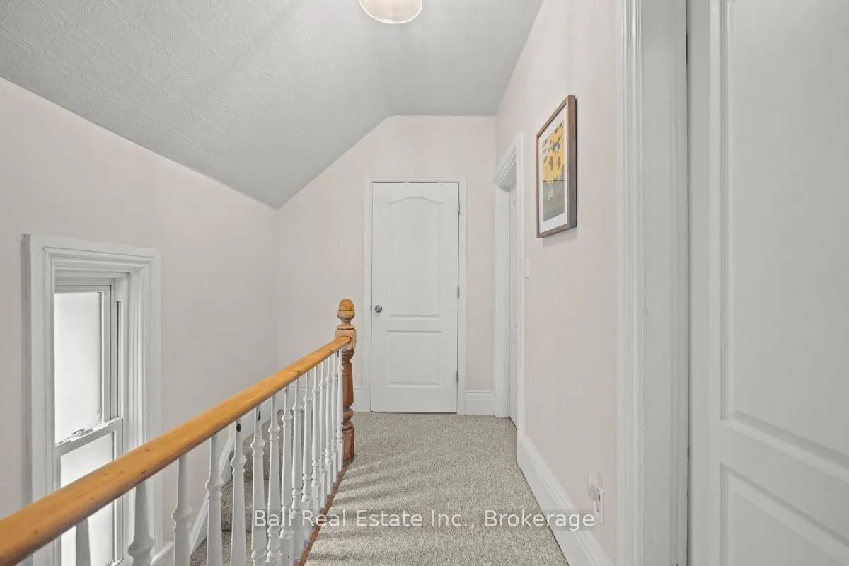 21 Aylmer Street S