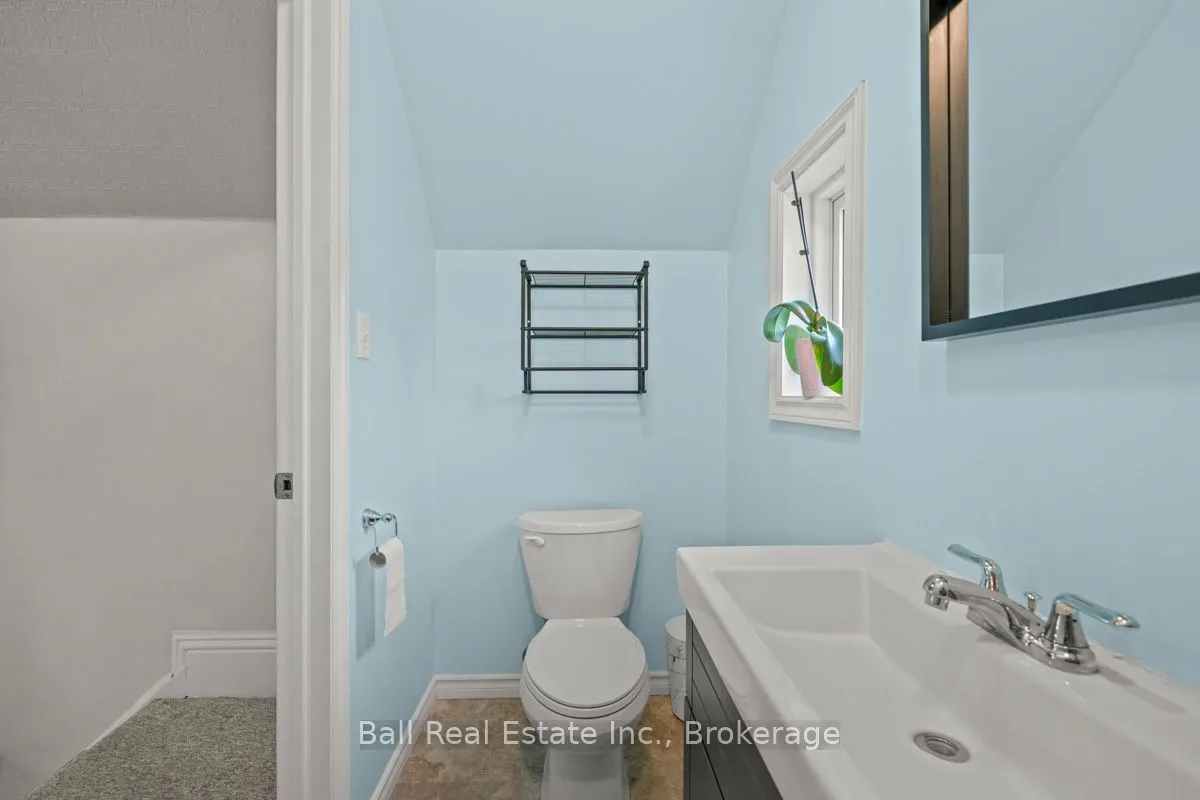 21 Aylmer Street S