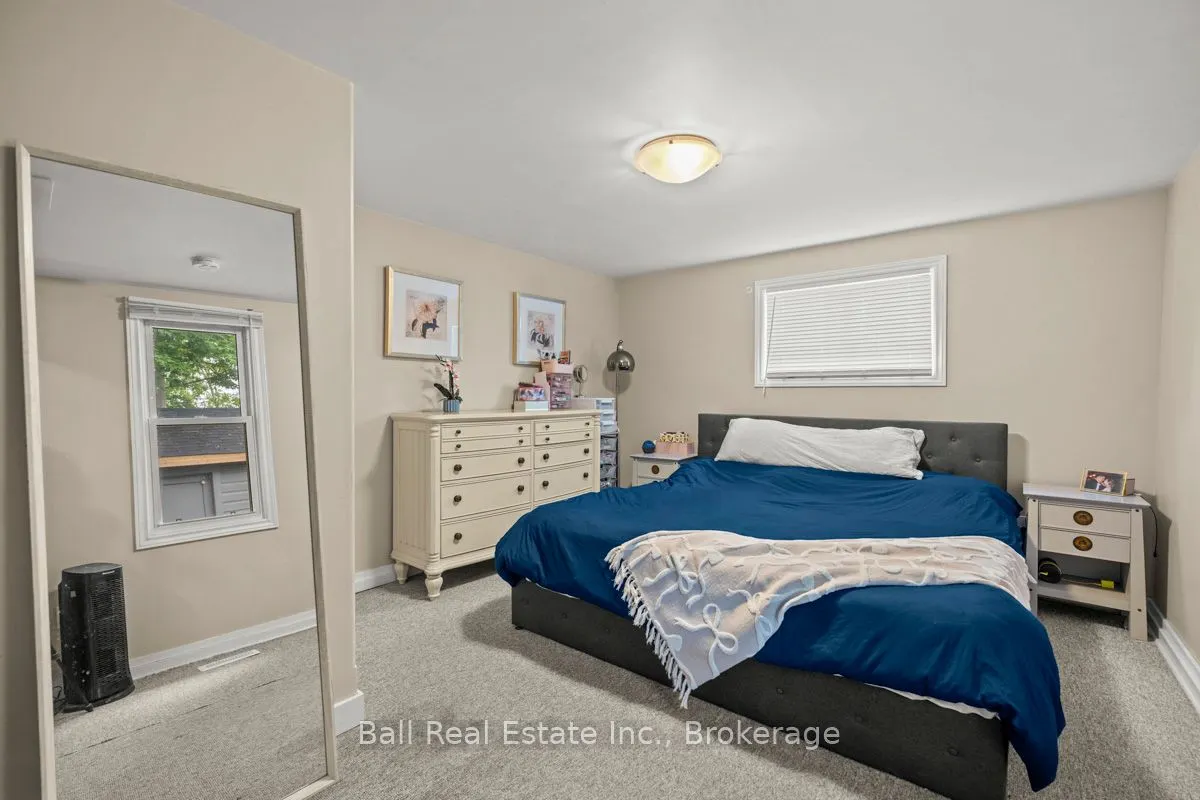 21 Aylmer Street S