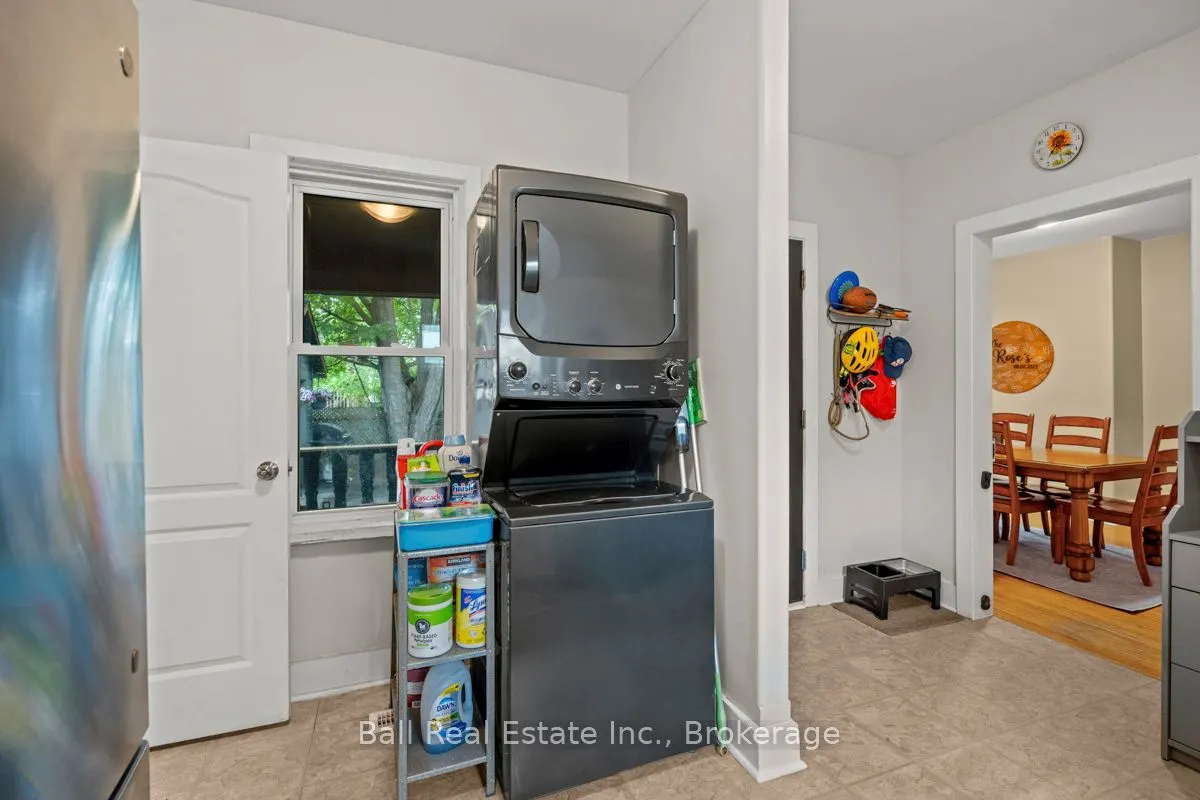 21 Aylmer Street S