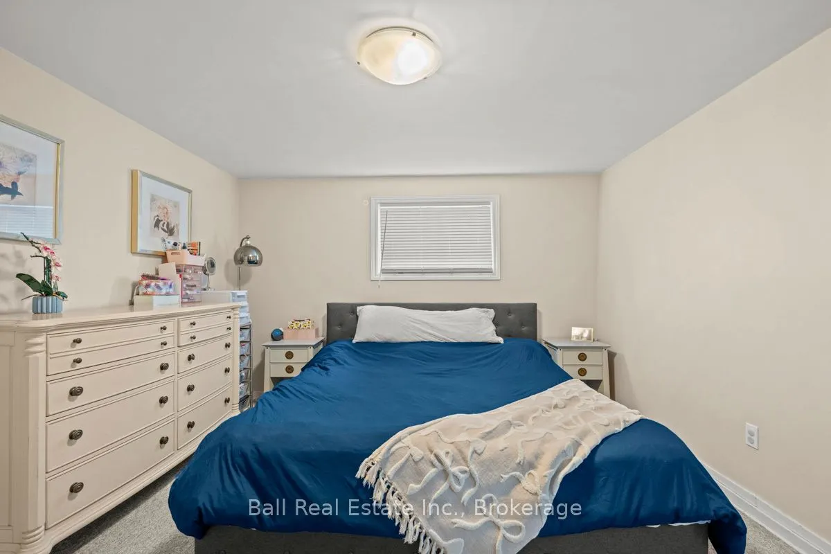 21 Aylmer Street S