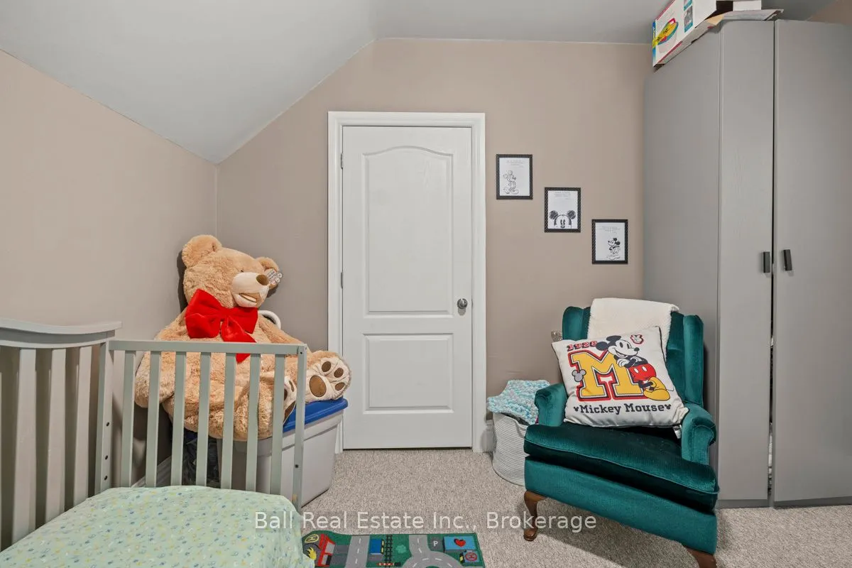 21 Aylmer Street S