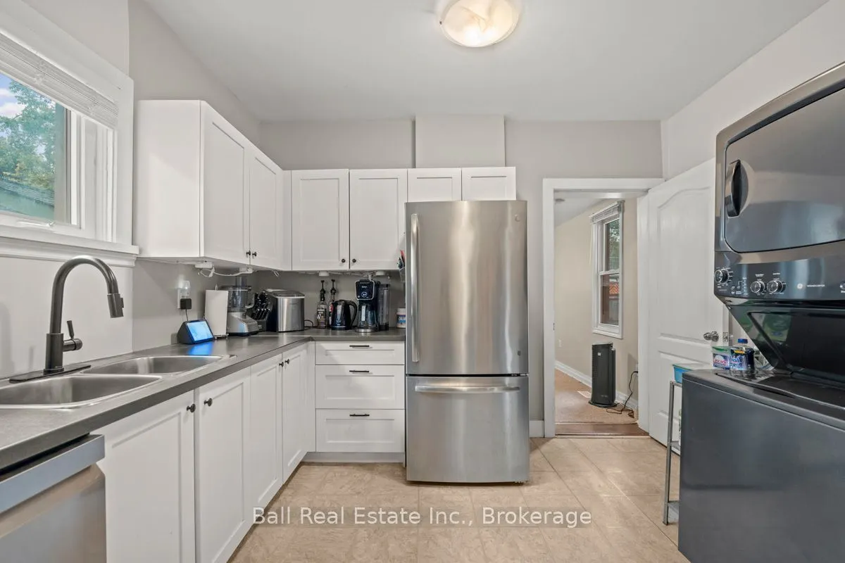 21 Aylmer Street S