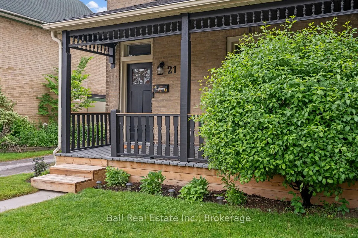 21 Aylmer Street S
