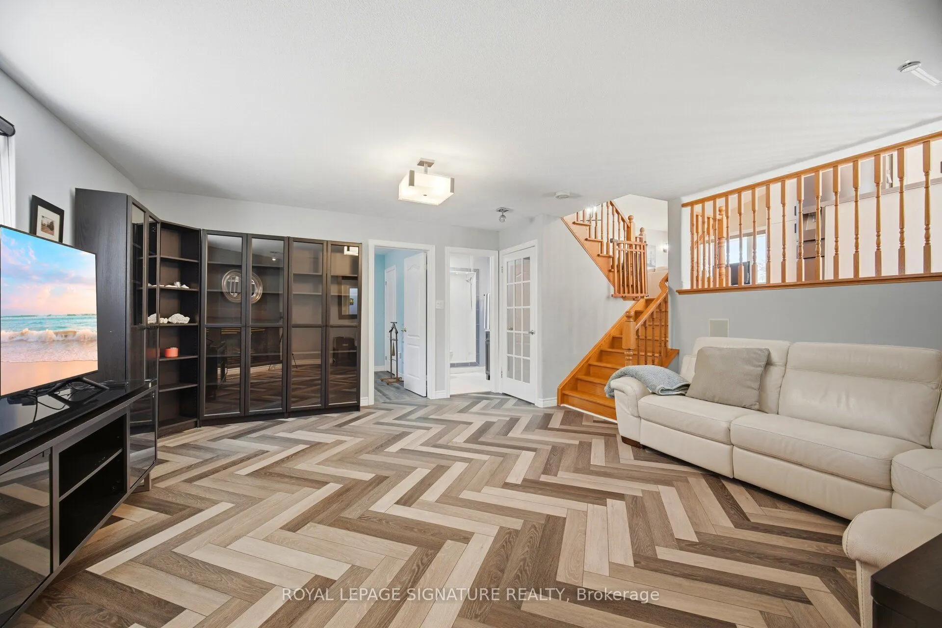 5122 Meadowood Lane