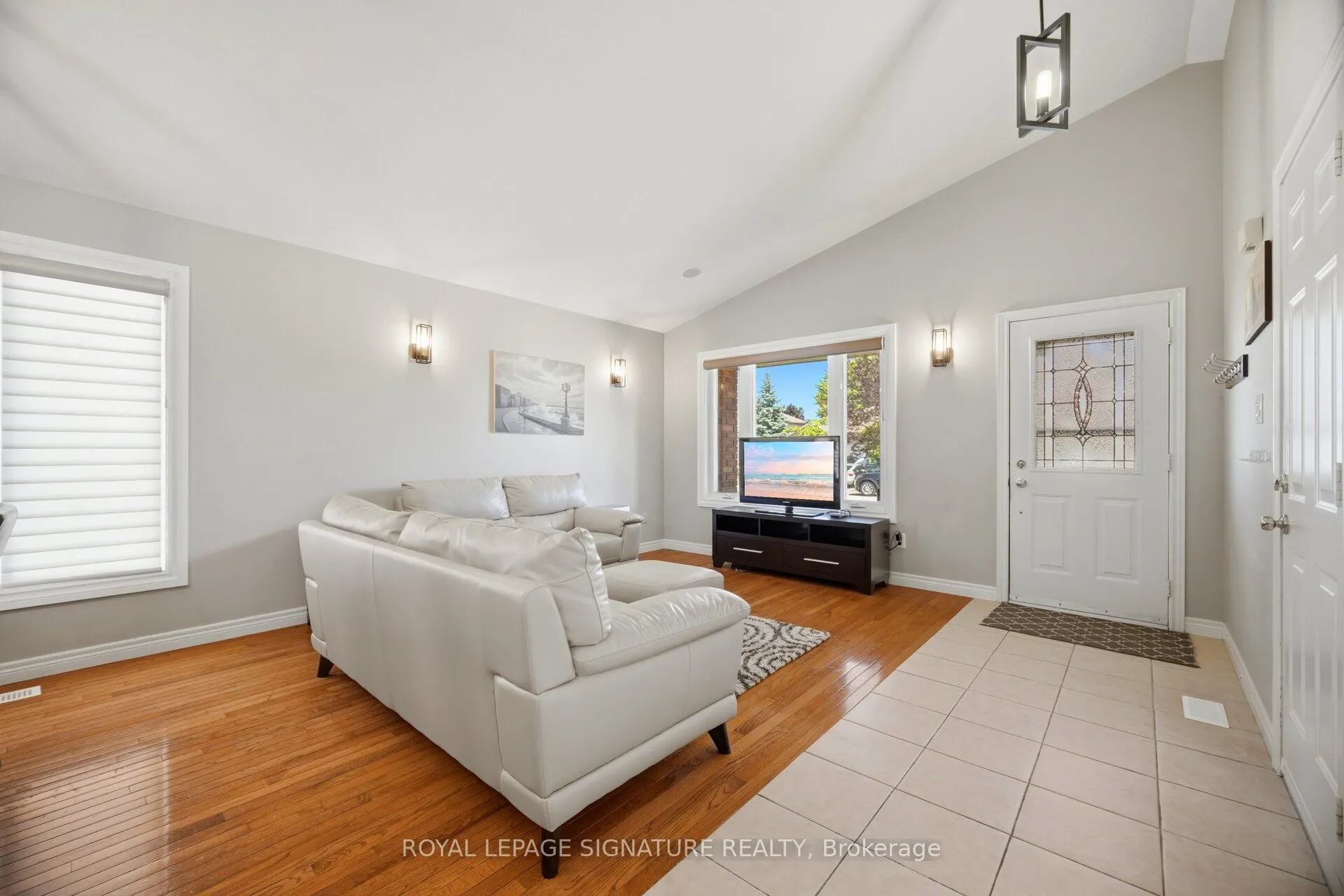 5122 Meadowood Lane