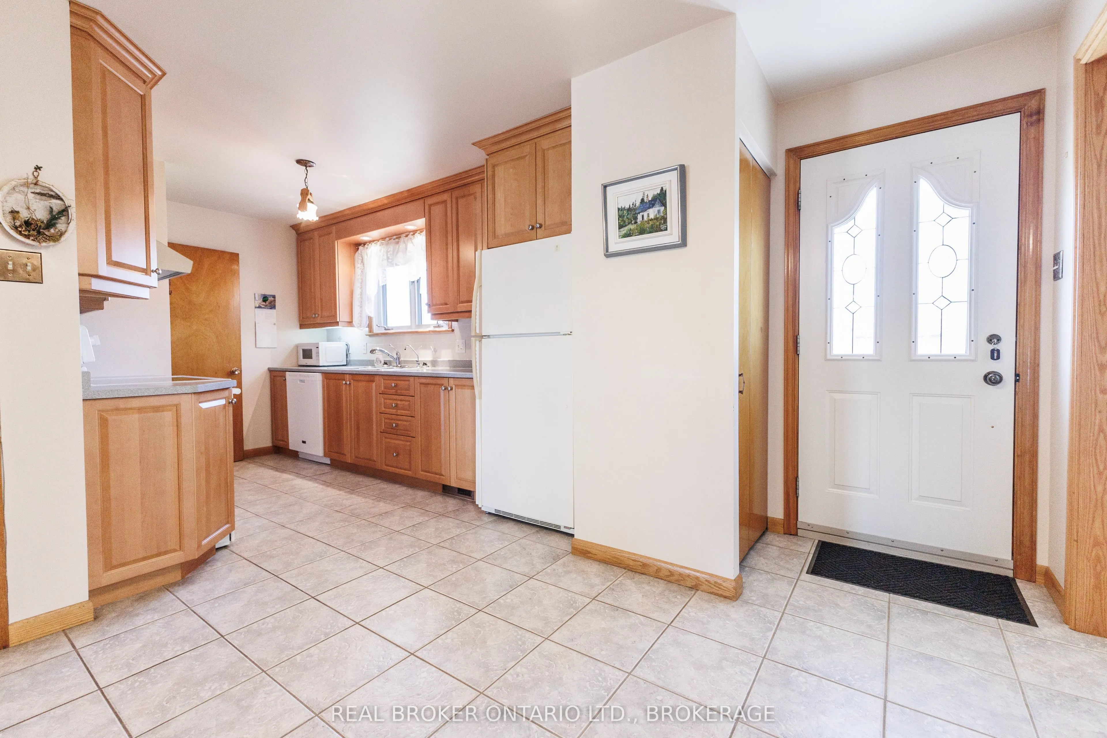 63 Kincardine Street W