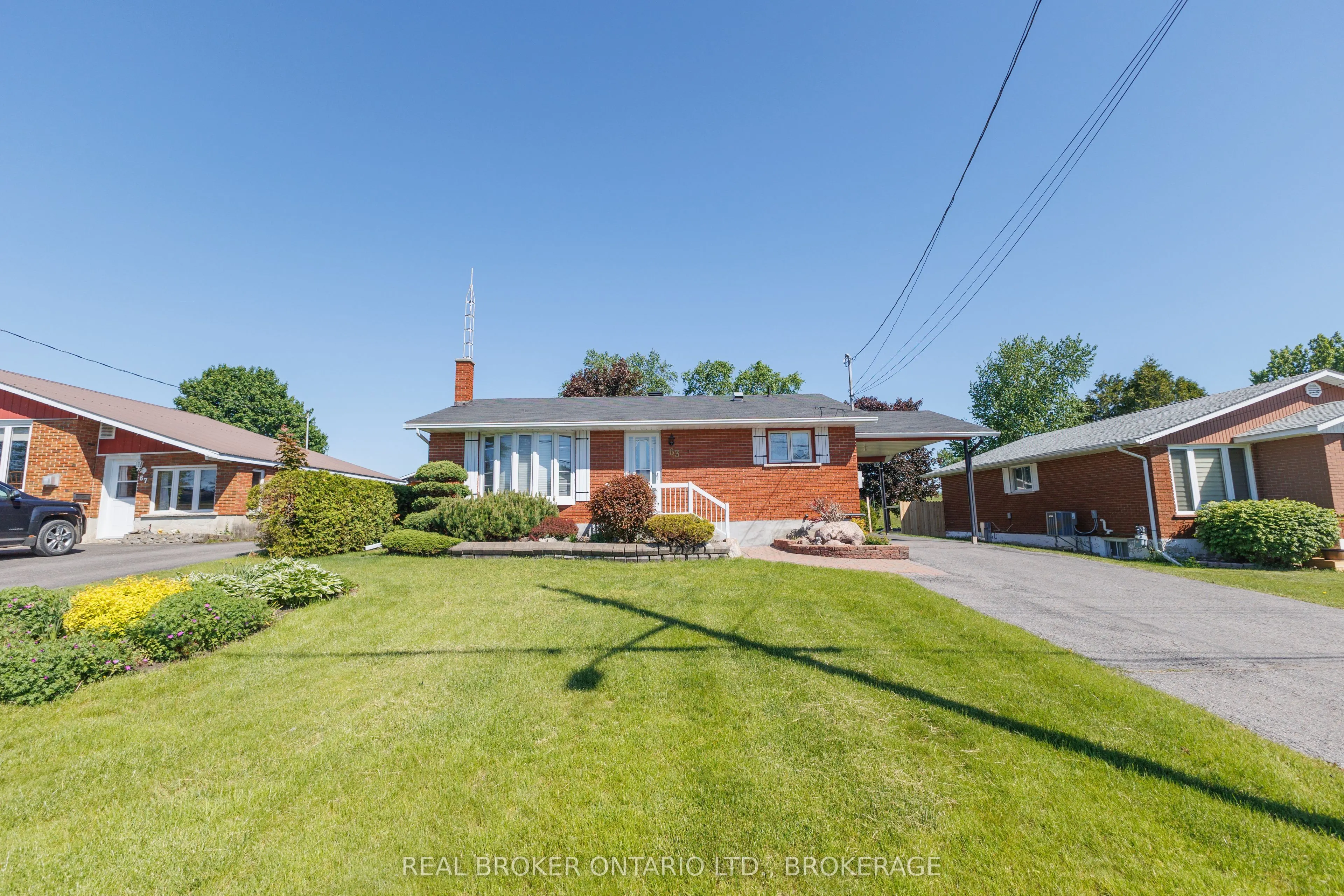 63 Kincardine Street W