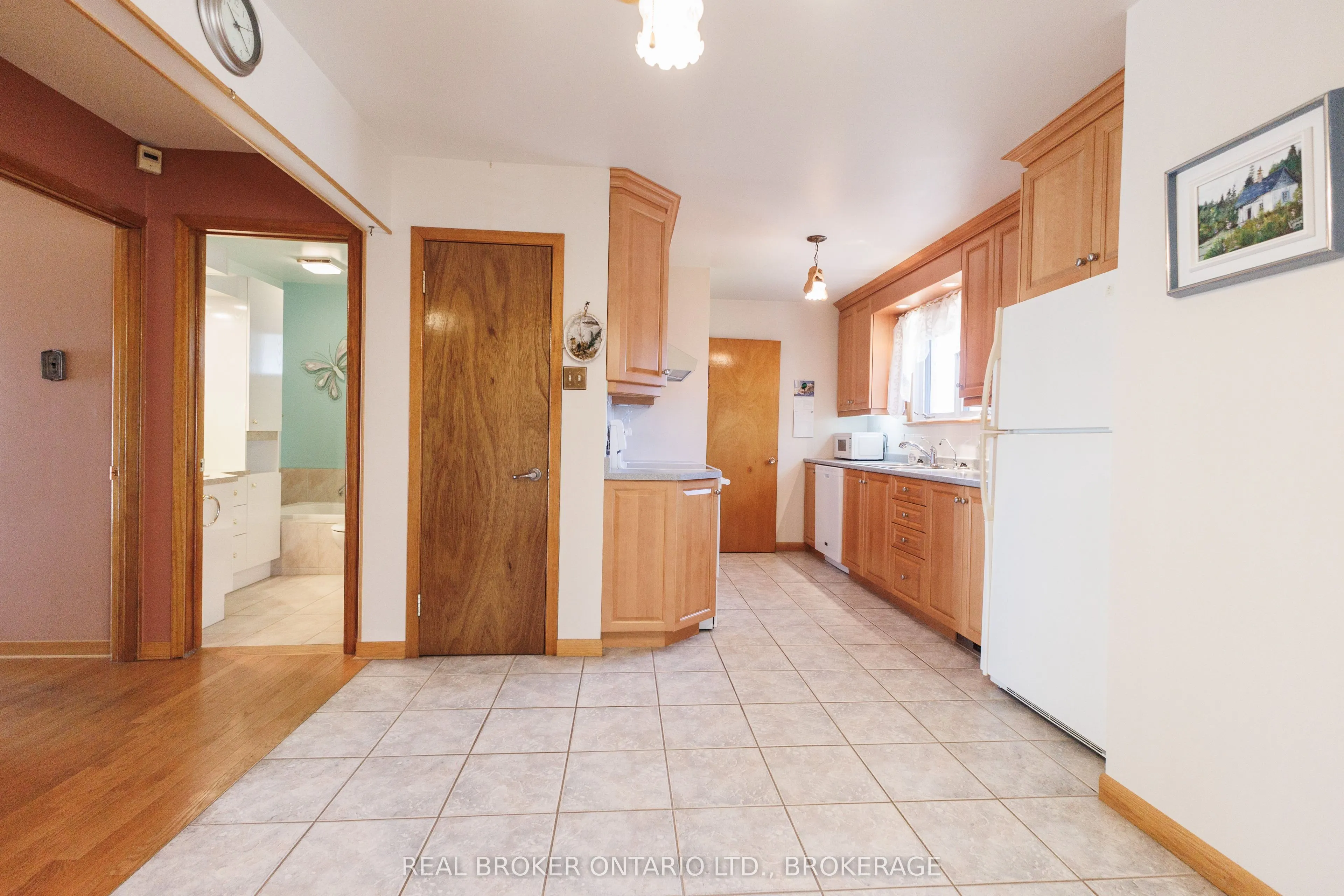 63 Kincardine Street W