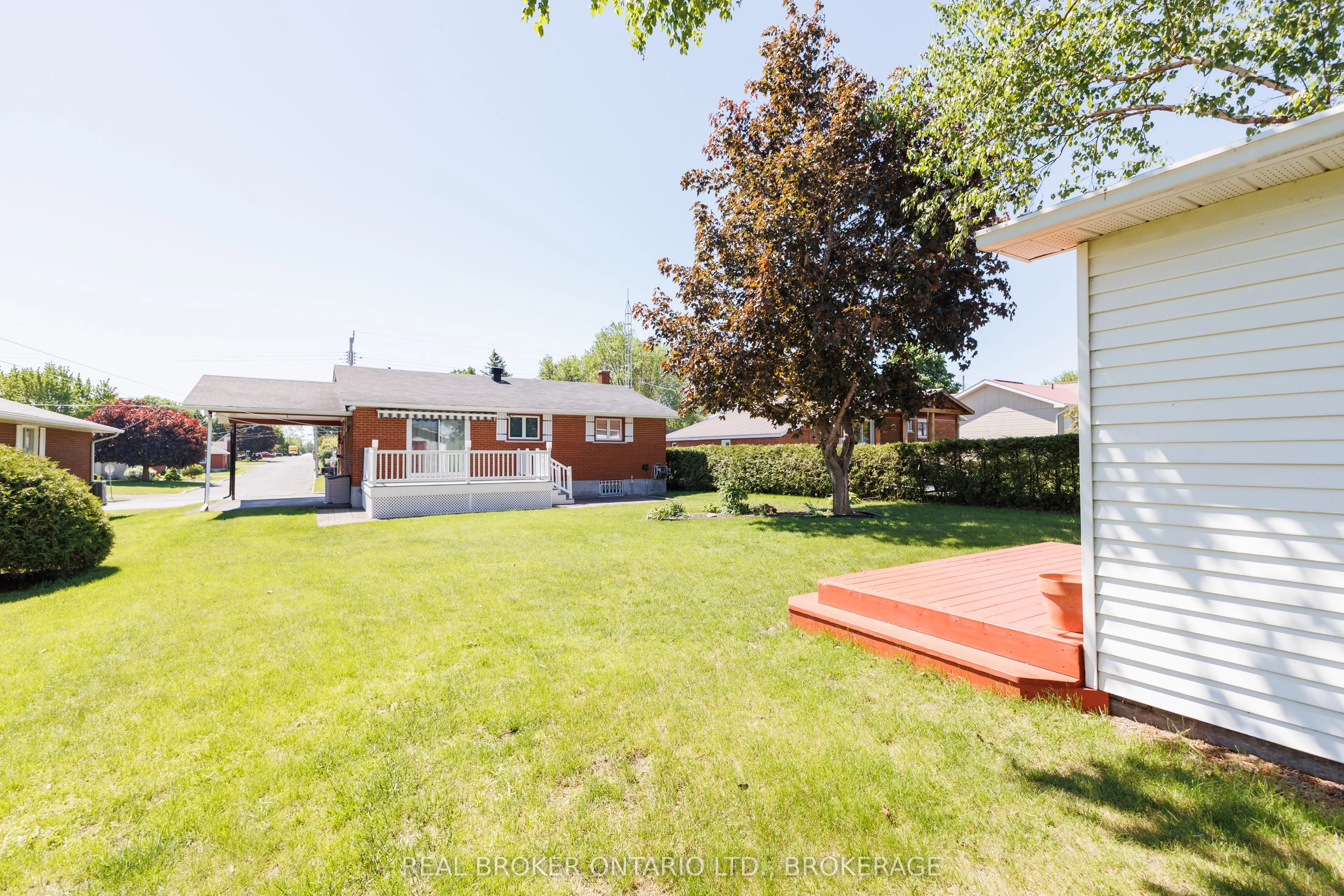 63 Kincardine Street W