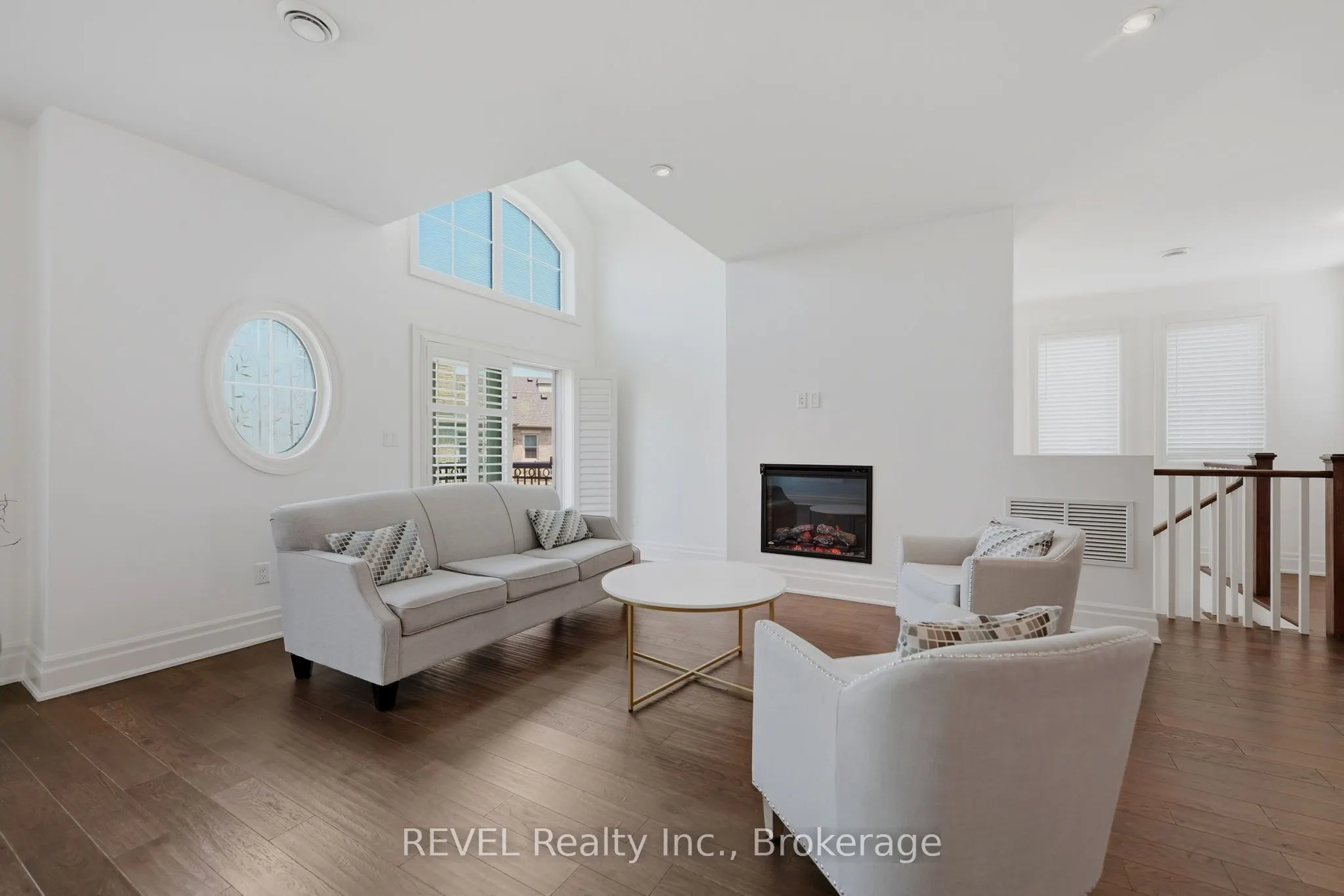 14 St. Andrews Lane S #S14
