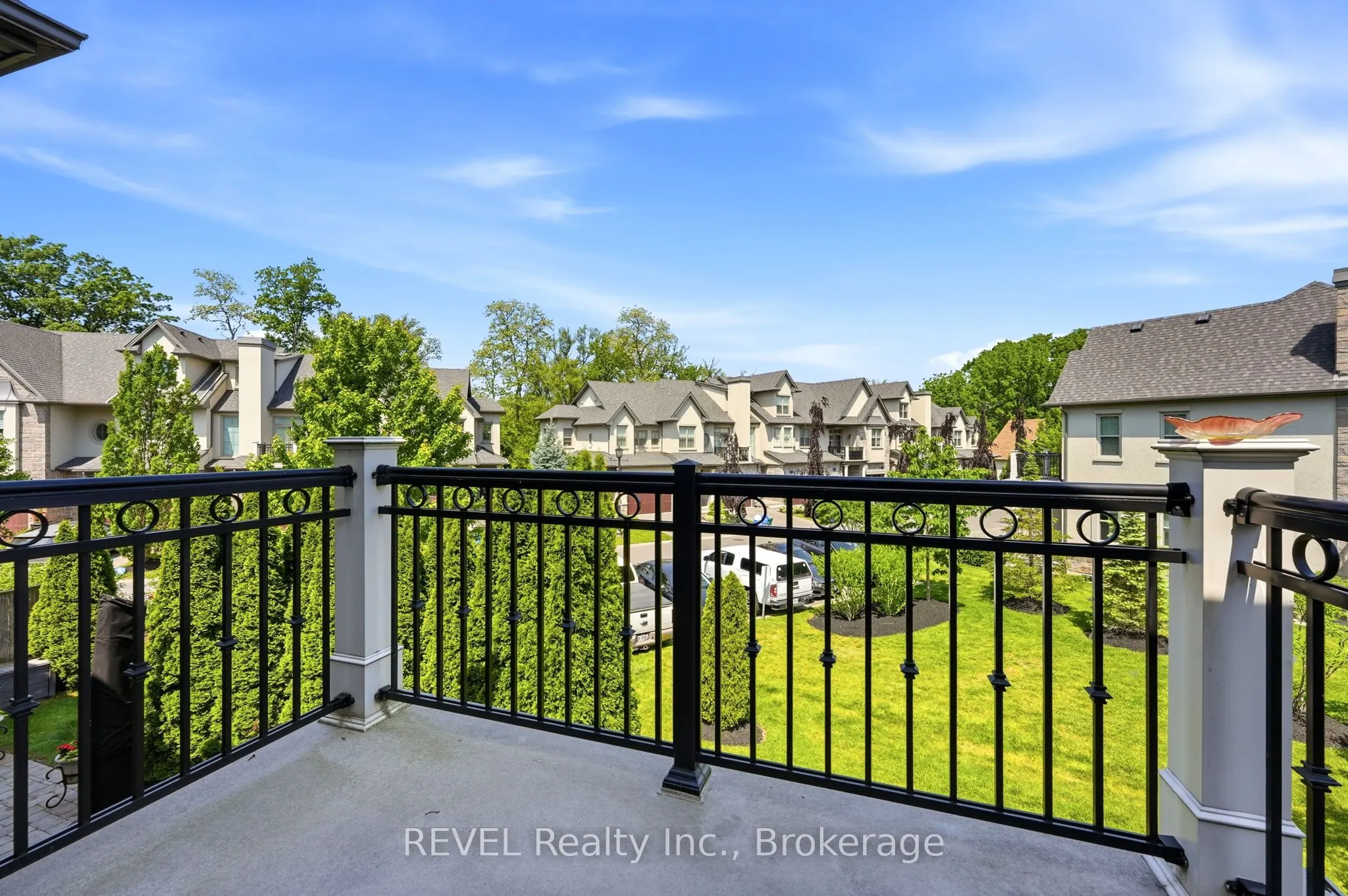 14 St. Andrews Lane S #S14