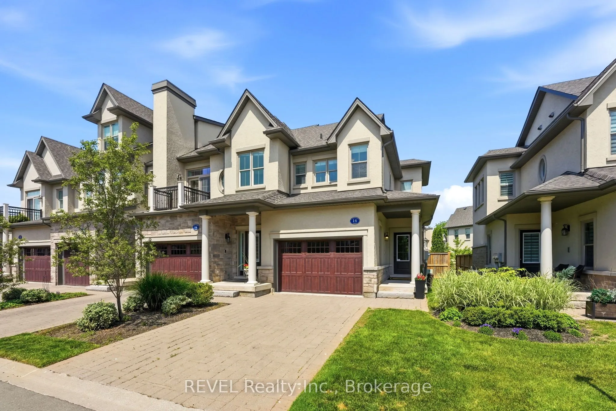 14 St. Andrews Lane S #S14