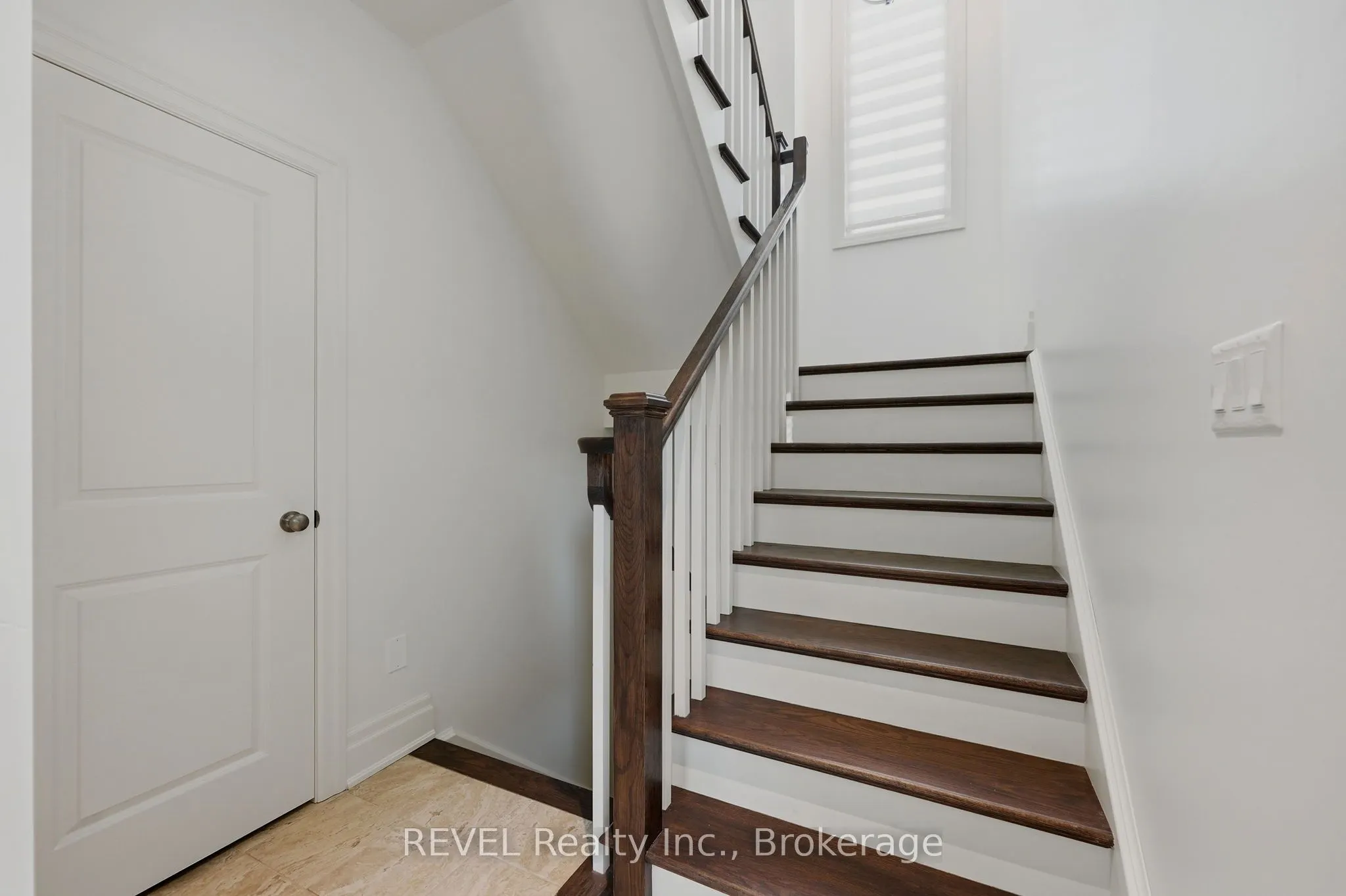 14 St. Andrews Lane S #S14